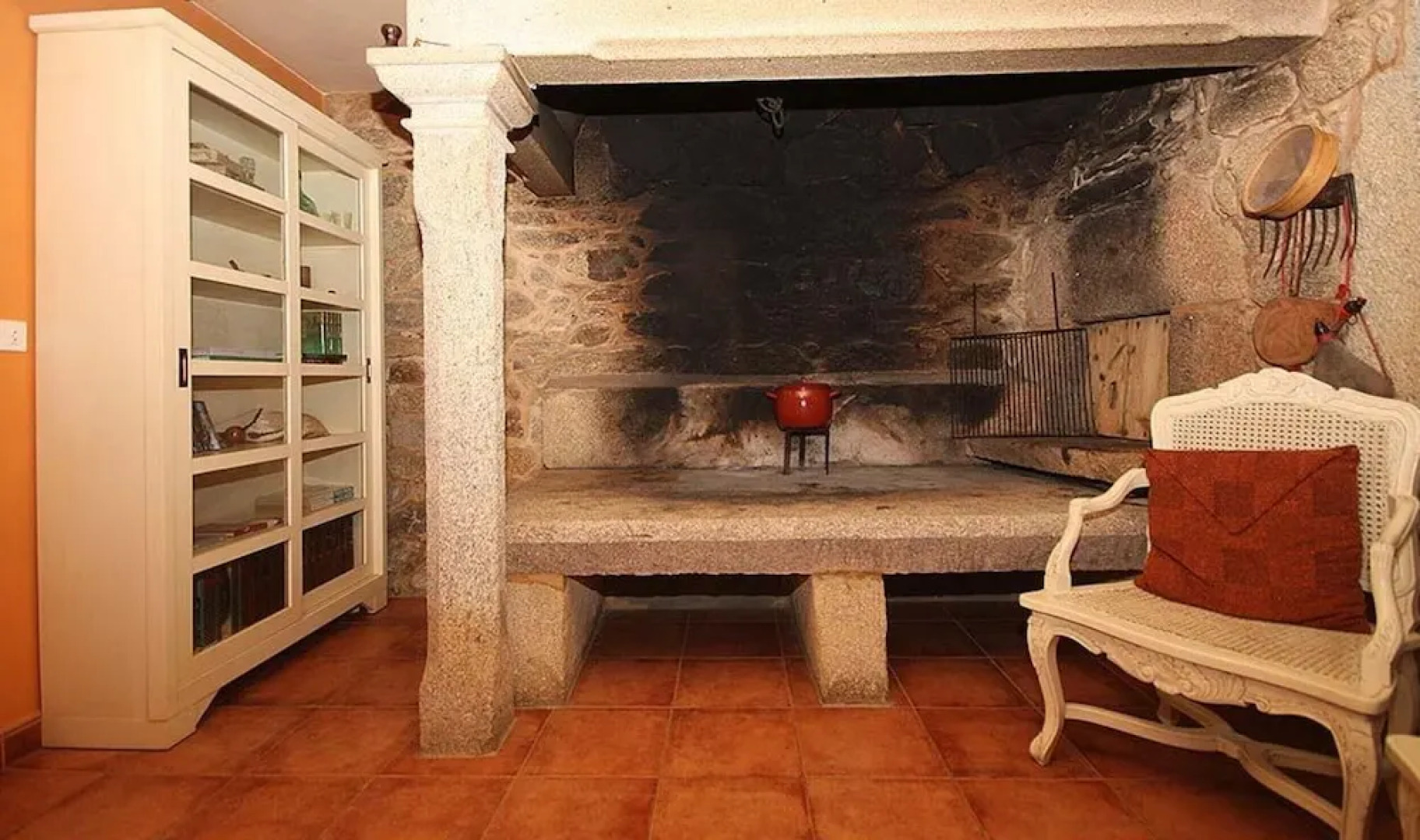 House - 3 Bedrooms - 104954