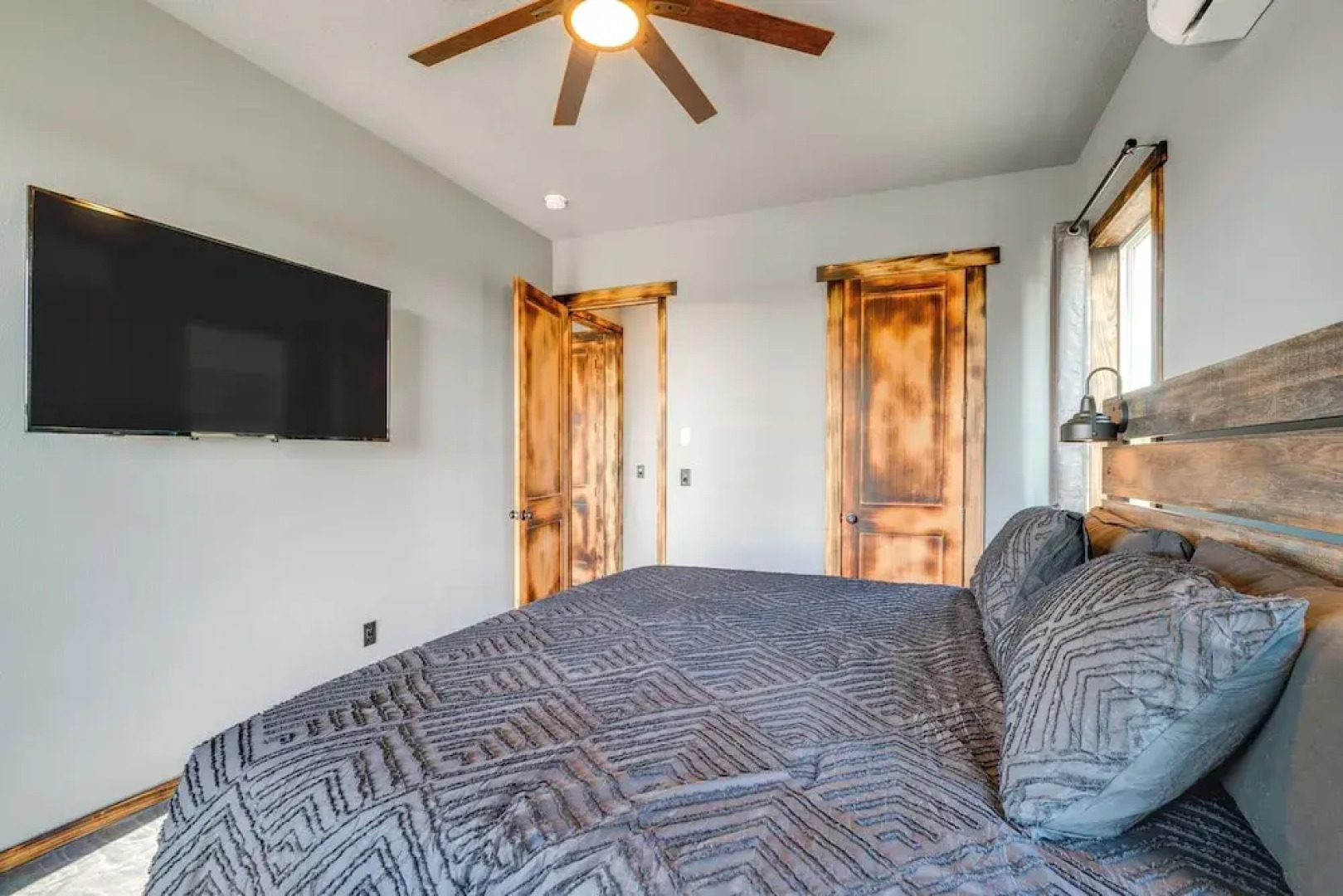 Steps to Shore: Family Beach Getaway in Westport