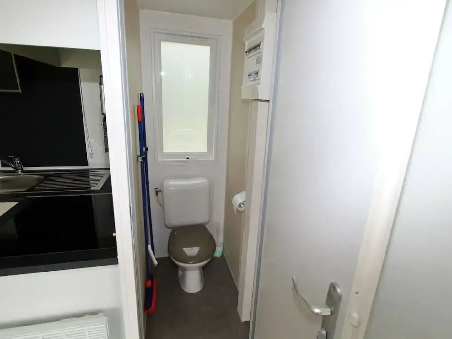 Mobile Home in Sachsenburg by River Drau