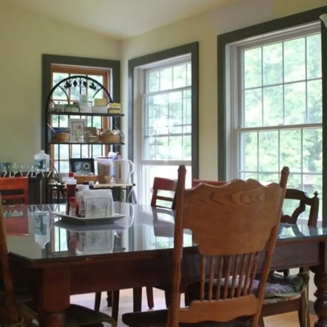 The Hayden Creek Inn