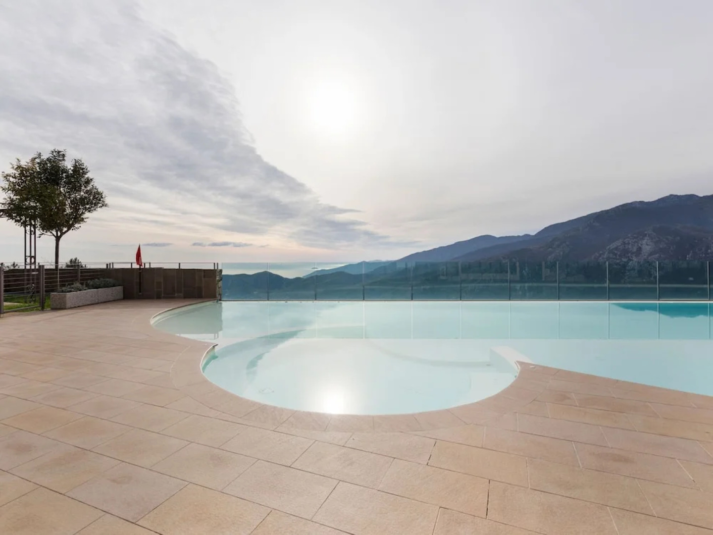 Graceful Holiday Home in Magliolo With Swimming Pool