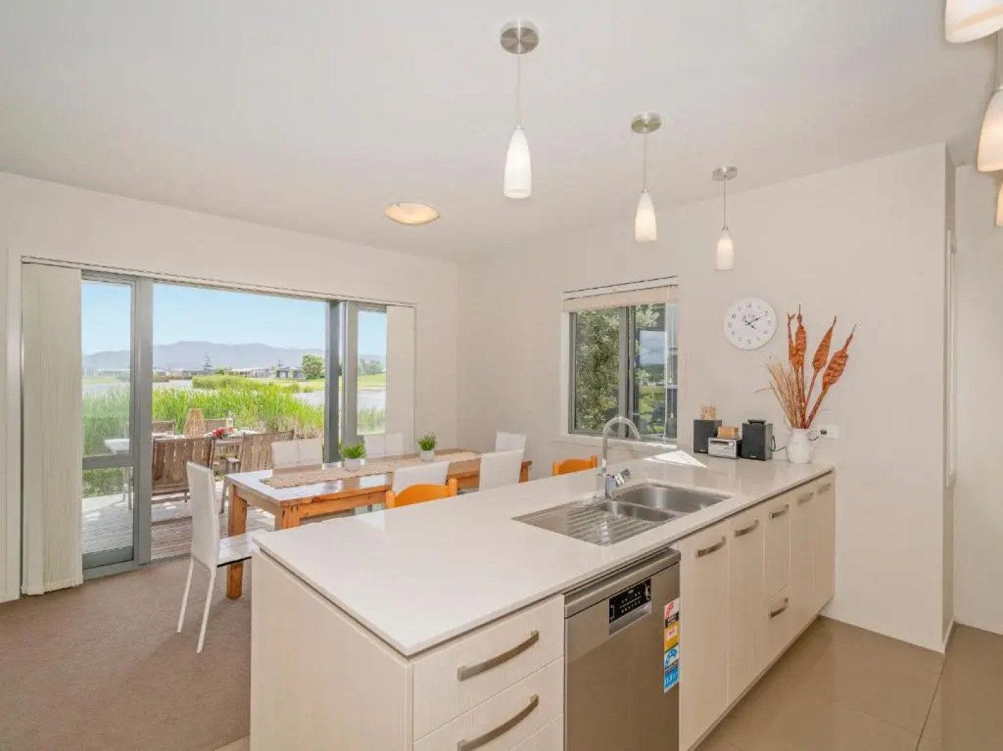 Lakeside Villa Retreat - Matarangi Downstairs Holiday Unit