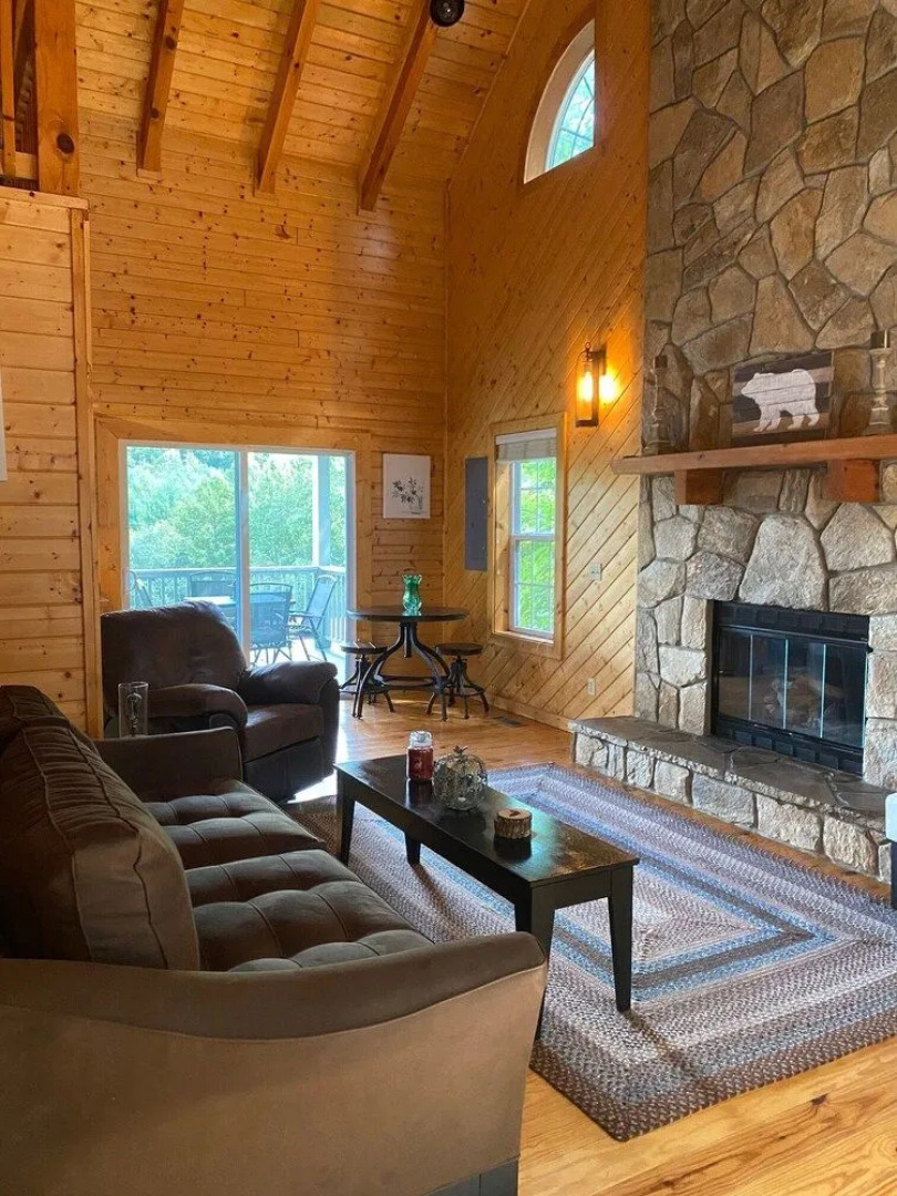 Southern Oak 2 Bedroom Cabin by Redawning