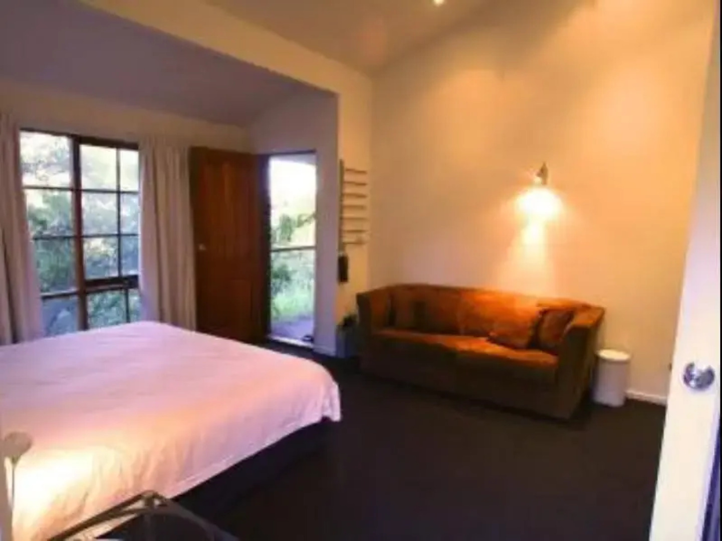 Hideaway Studio Accommodation