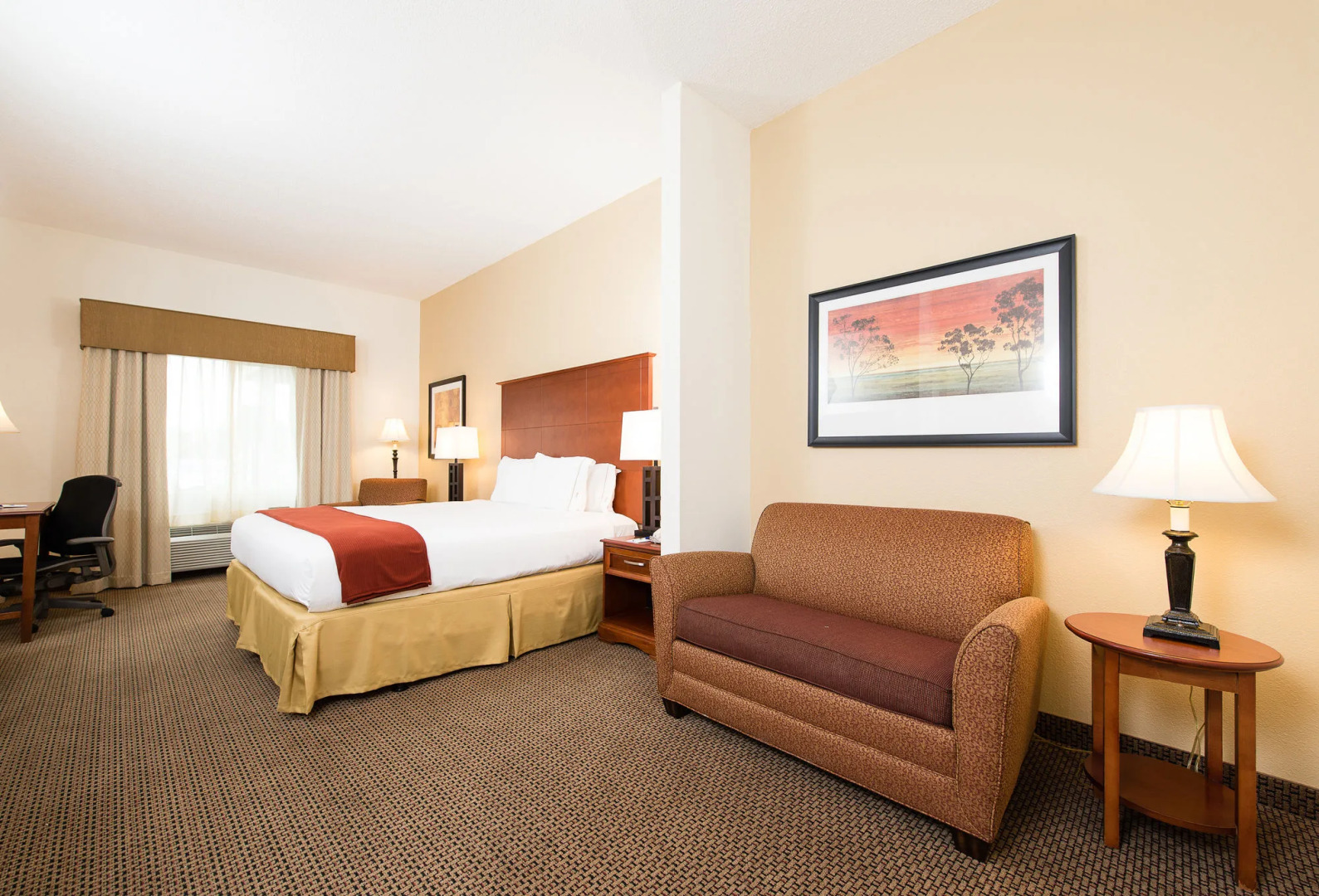 Holiday Inn Express & Suites Columbia-I-26 @ Harbison Blvd by IHG