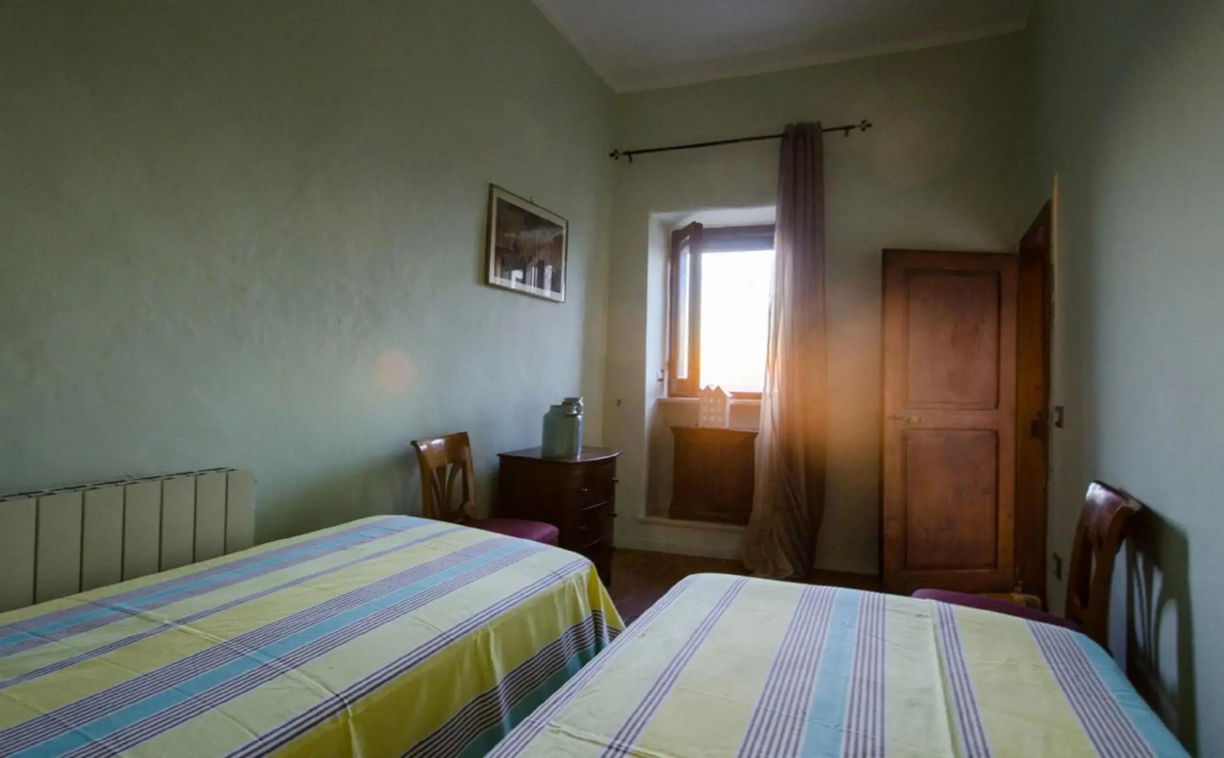 Casa Della Torre In Borgo Medievale