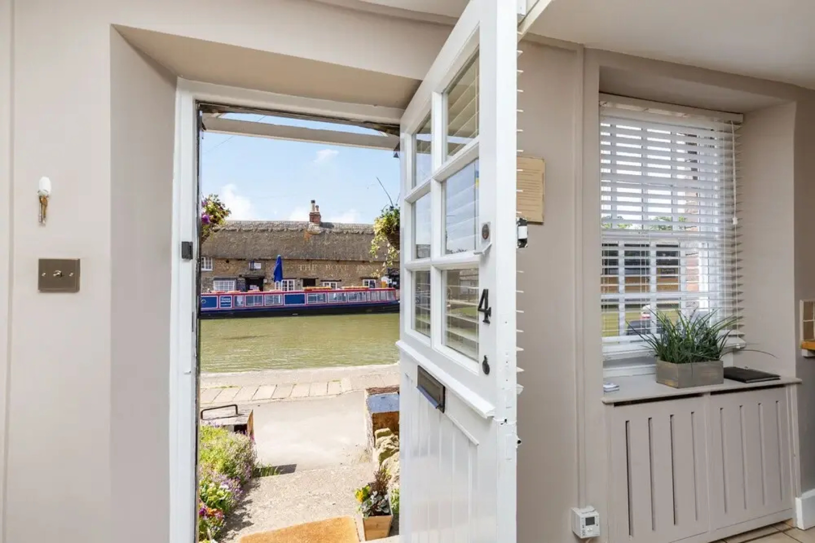 4 Canalside Cottages