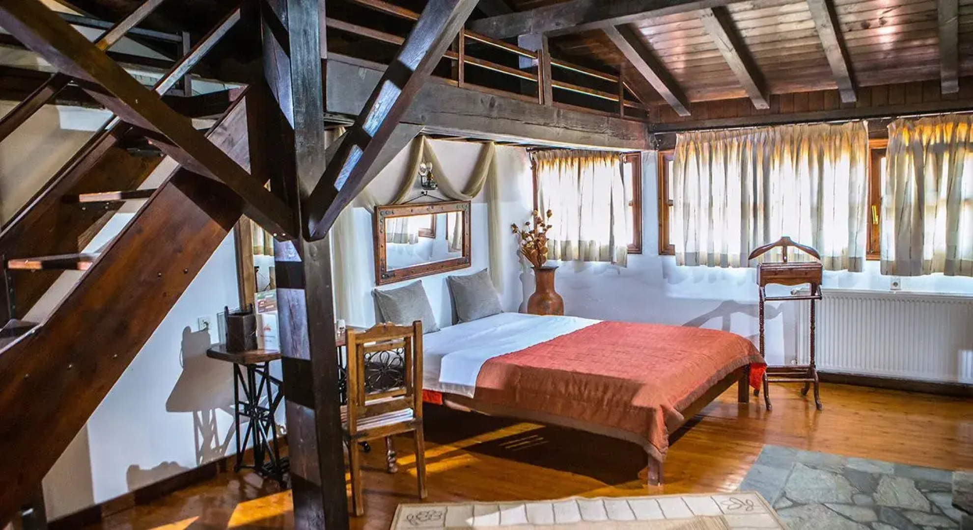 Oikoperiigitis Hotel