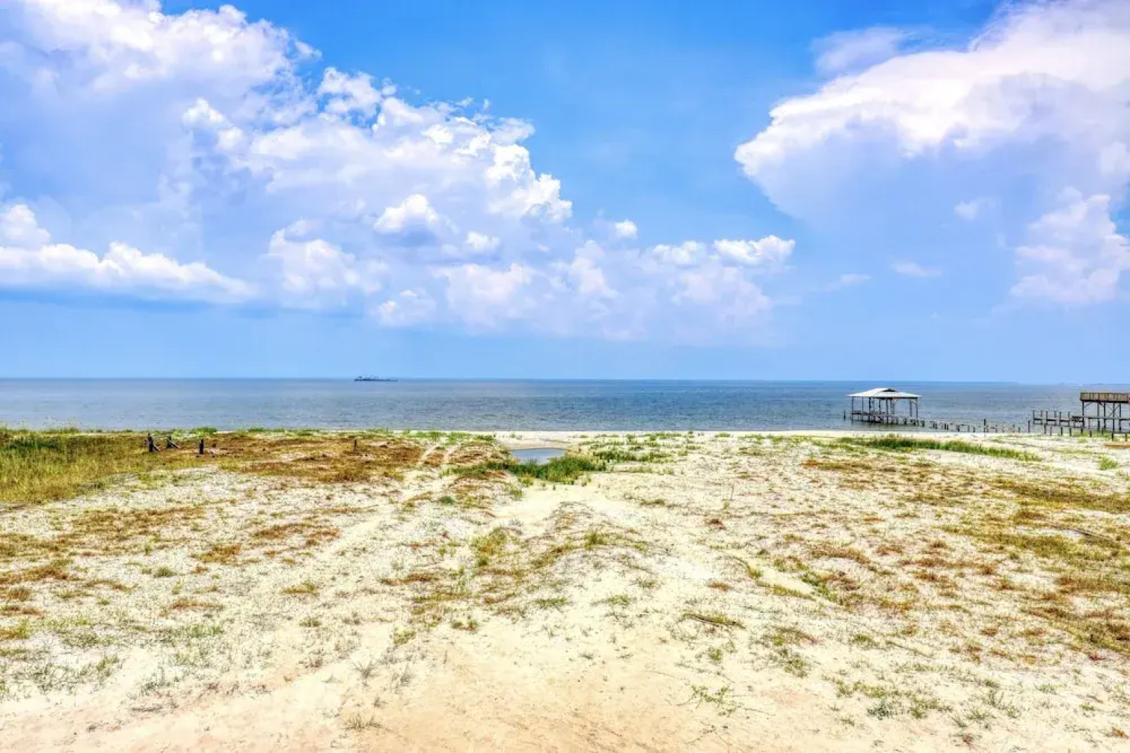 Salty Seahorse - Waterfront! Pet Friendly! Game Room, Pool Table, Beautiful Views - Room For The Whole Family 4 Bedroom Home by RedAwning