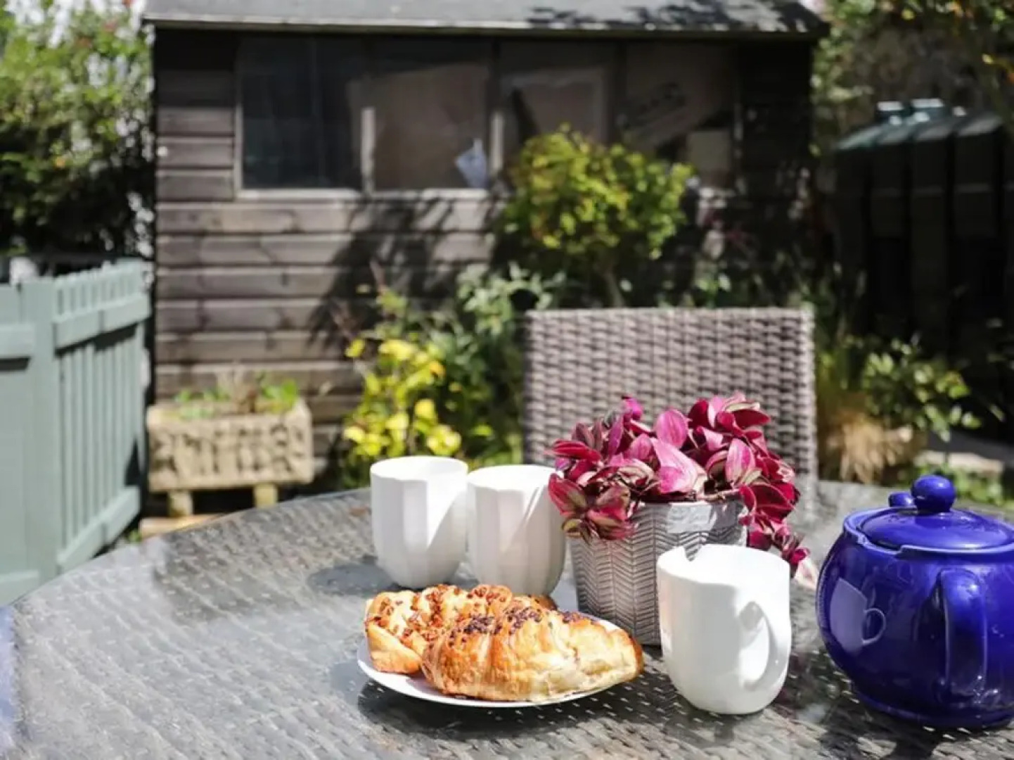 Homely, 4-bed House Close to Stunning Beach