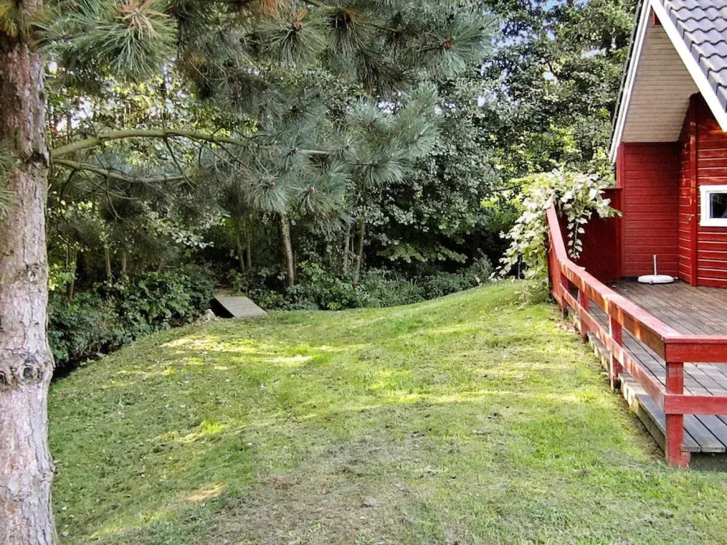 Quaint Holiday Home in Aakirkeby near Stream