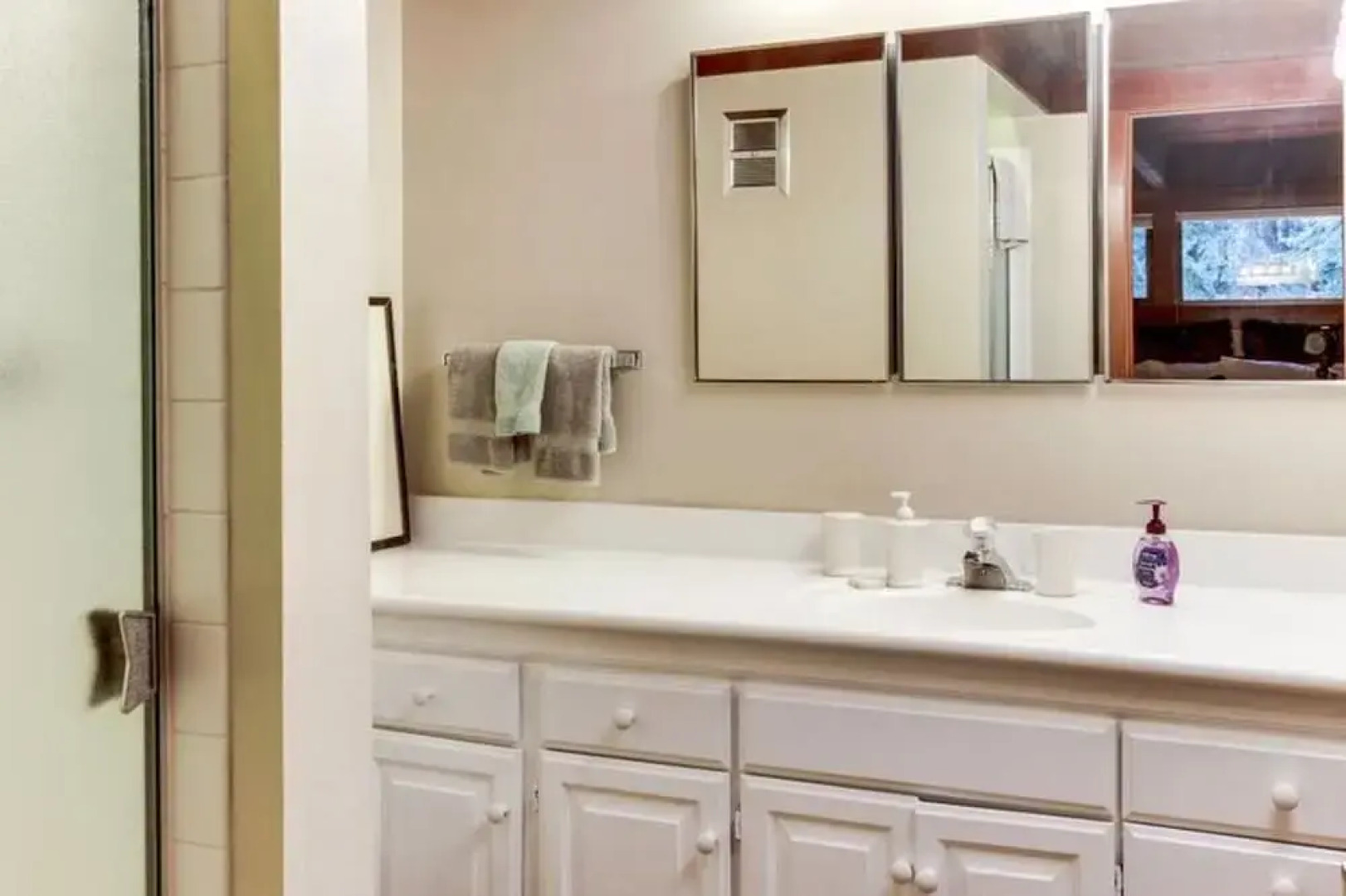 Tahoe Taverns 101 by Tahoe Mountain Properties