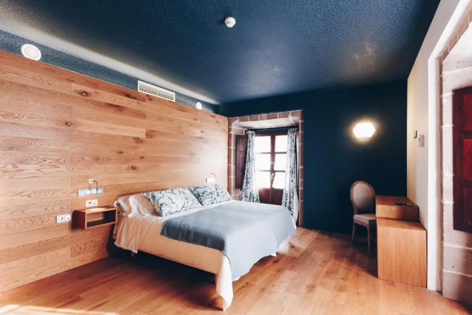 Arha Casona de Carmona (Antiguo Parador de Carmona-Cantabria)