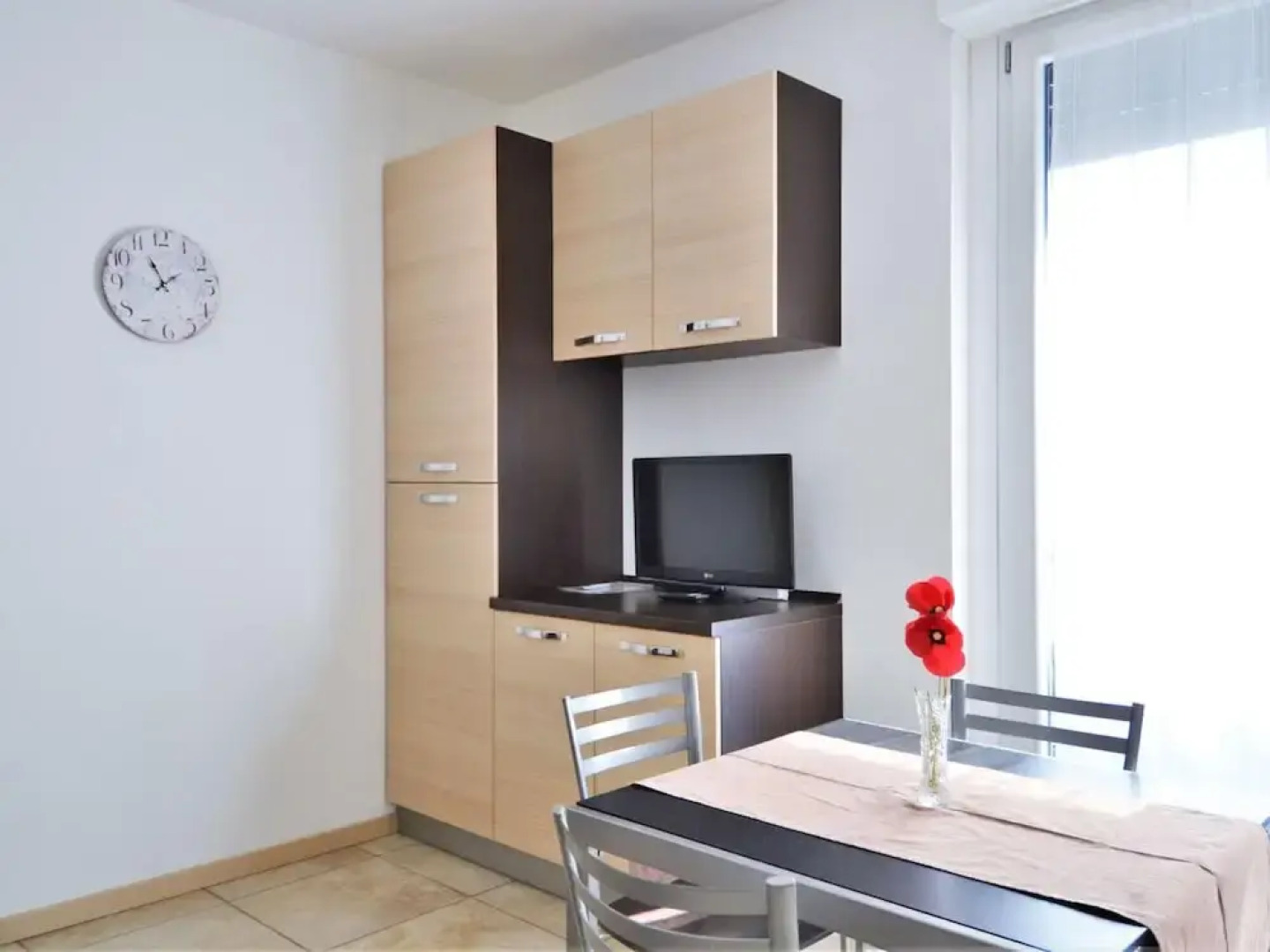 Apartment by Lake Como With Scenic Views