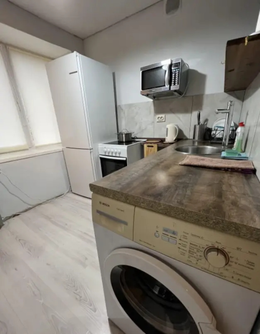 Апартаменты на улице Братьев Серебряковых 14