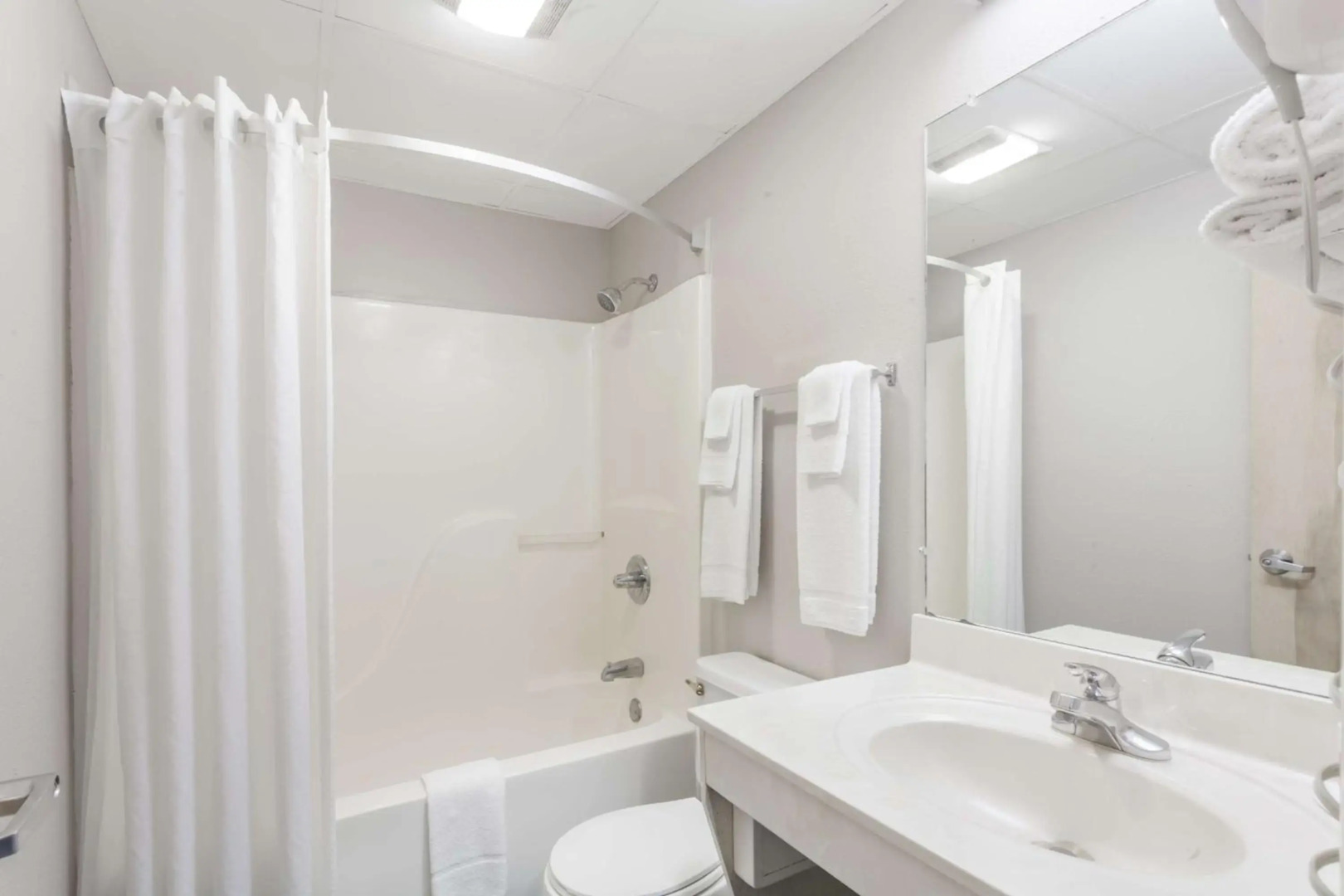 Motel 6 Enfield, CT - Hartford