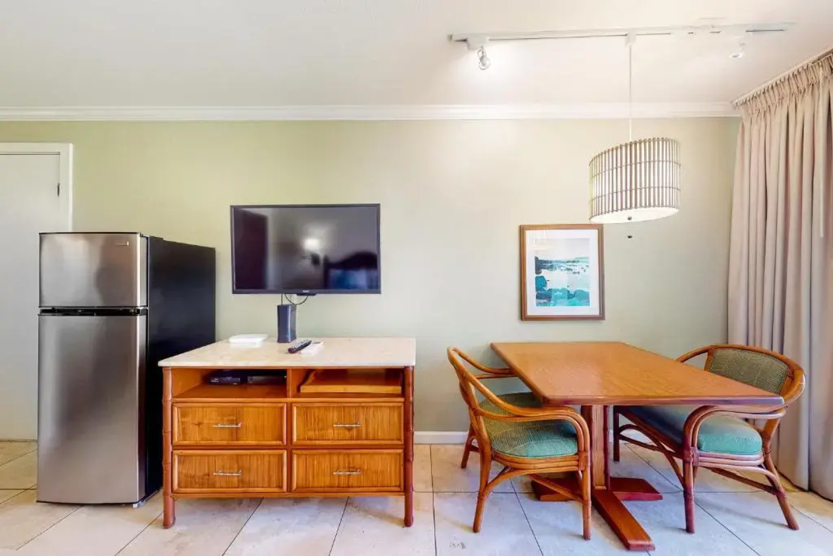 Islander On The Beach 258