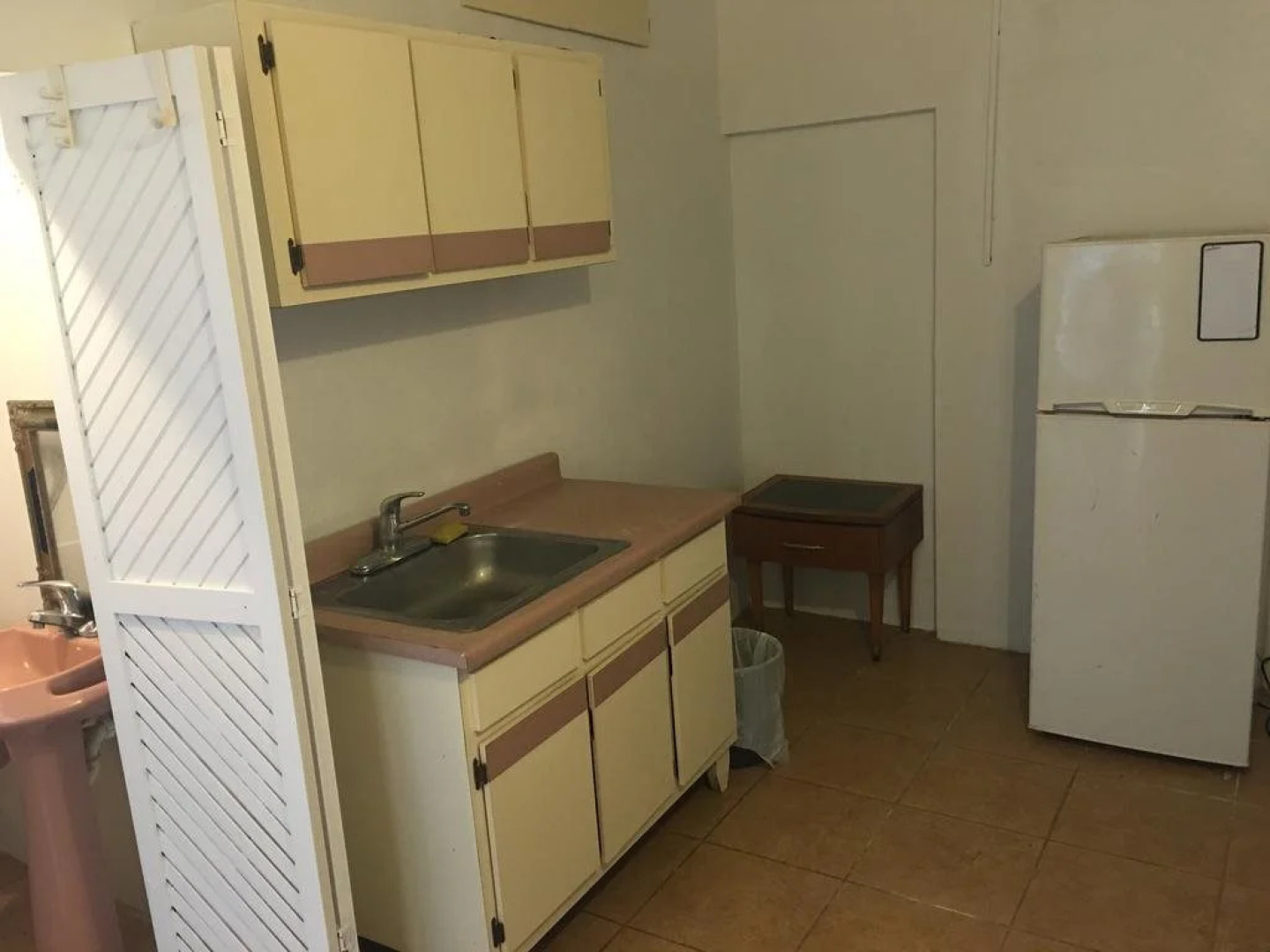 Discovery Inn Suites at 681 Ocean Drive