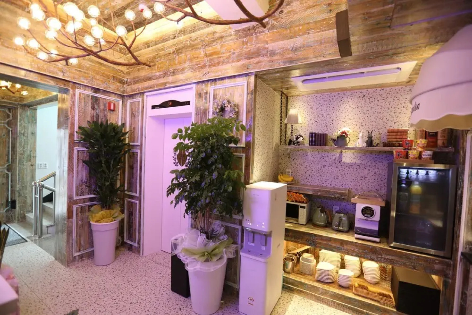 Hotel February Dongdaegu