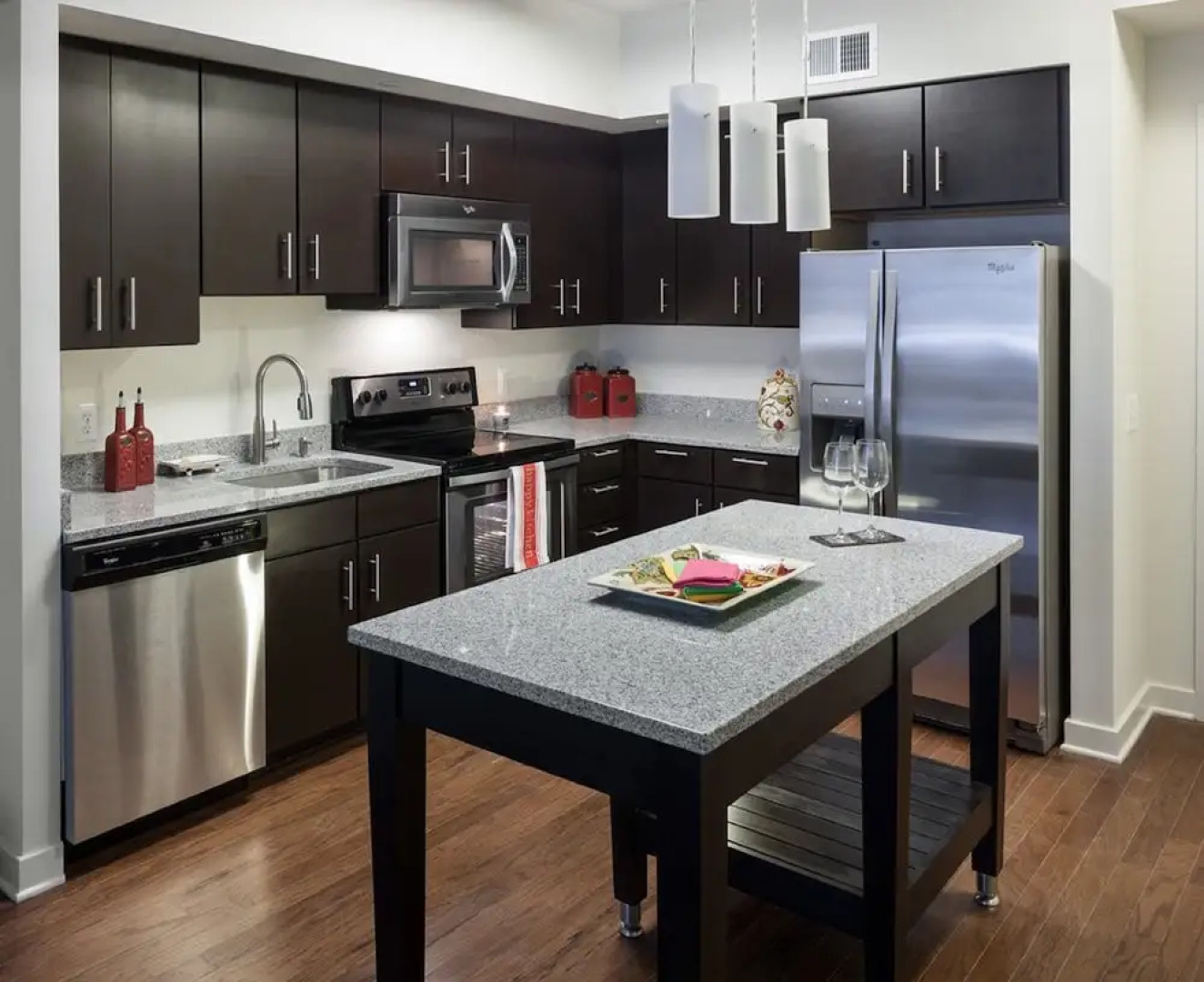 Global Luxury Suites at Woodmont Triangle North