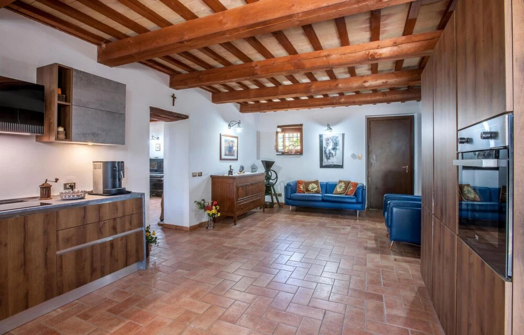 Awesome Home in Tolentino With 6 Bedrooms, Wifi and Outdoor Swimming Pool