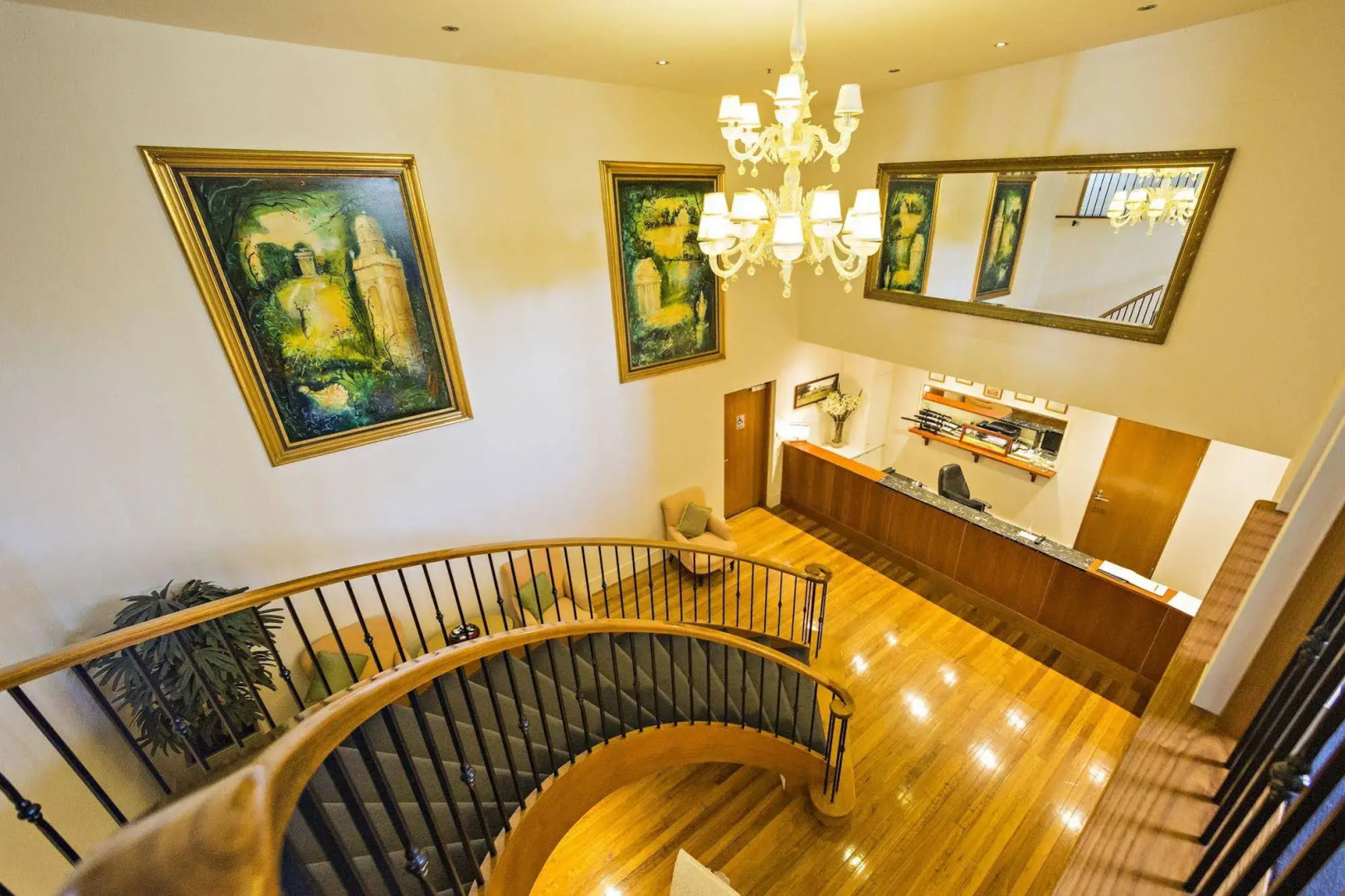 Seahorse Inn Hotel & Villas