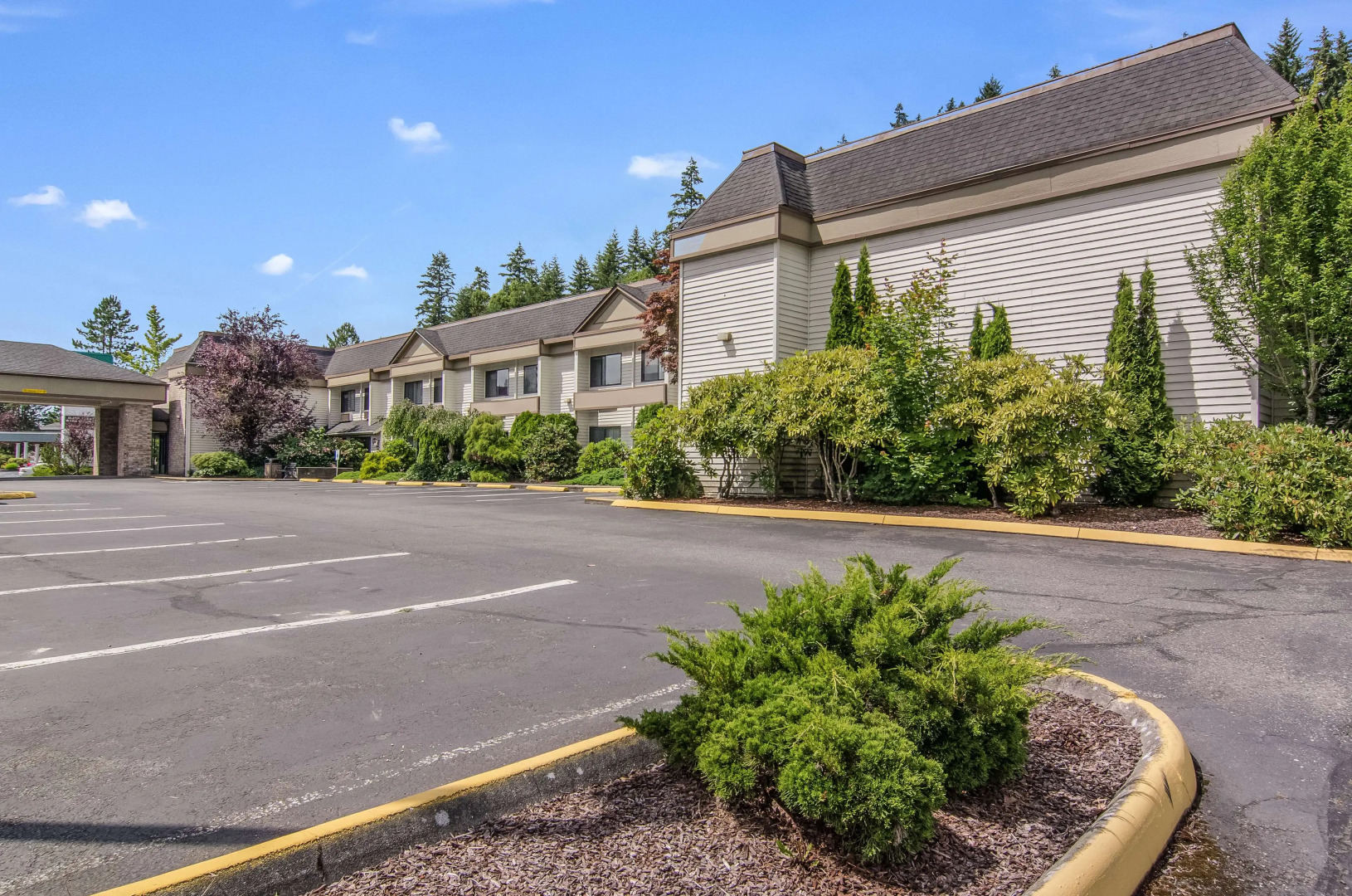 GuestHouse Inn & Suites Hotel Poulsbo