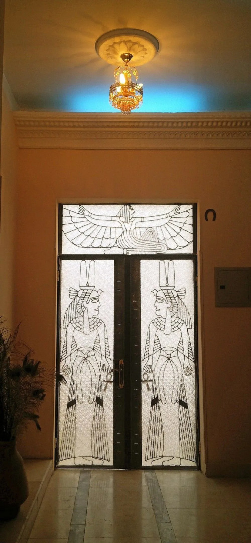 Pyramids Luxor Hotel