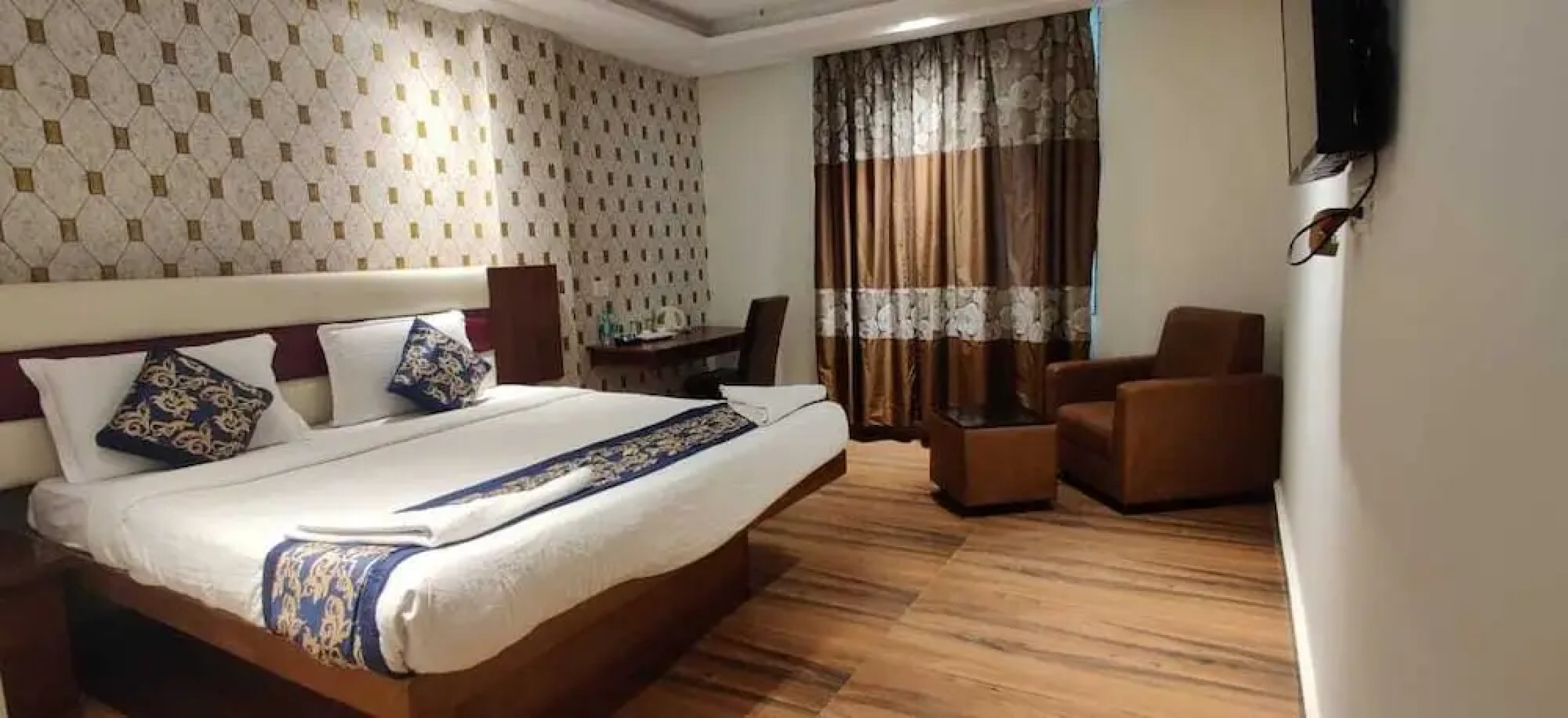 Hotel Sm Rainbow International