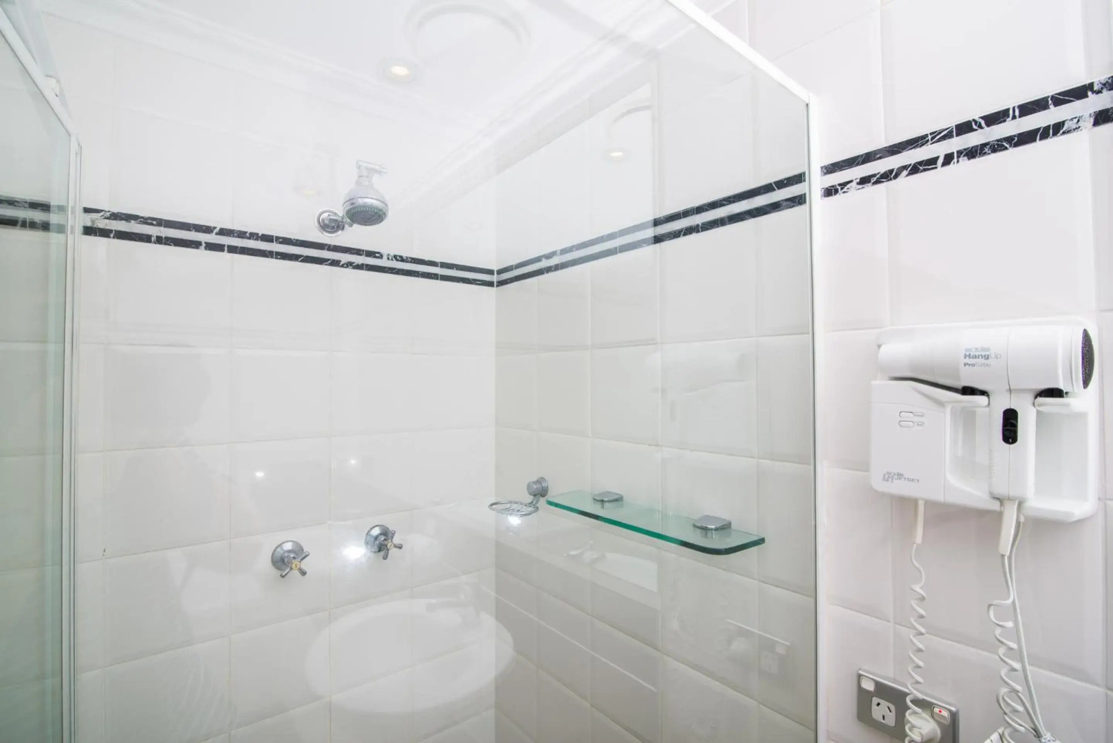 Oscar on Main Resort