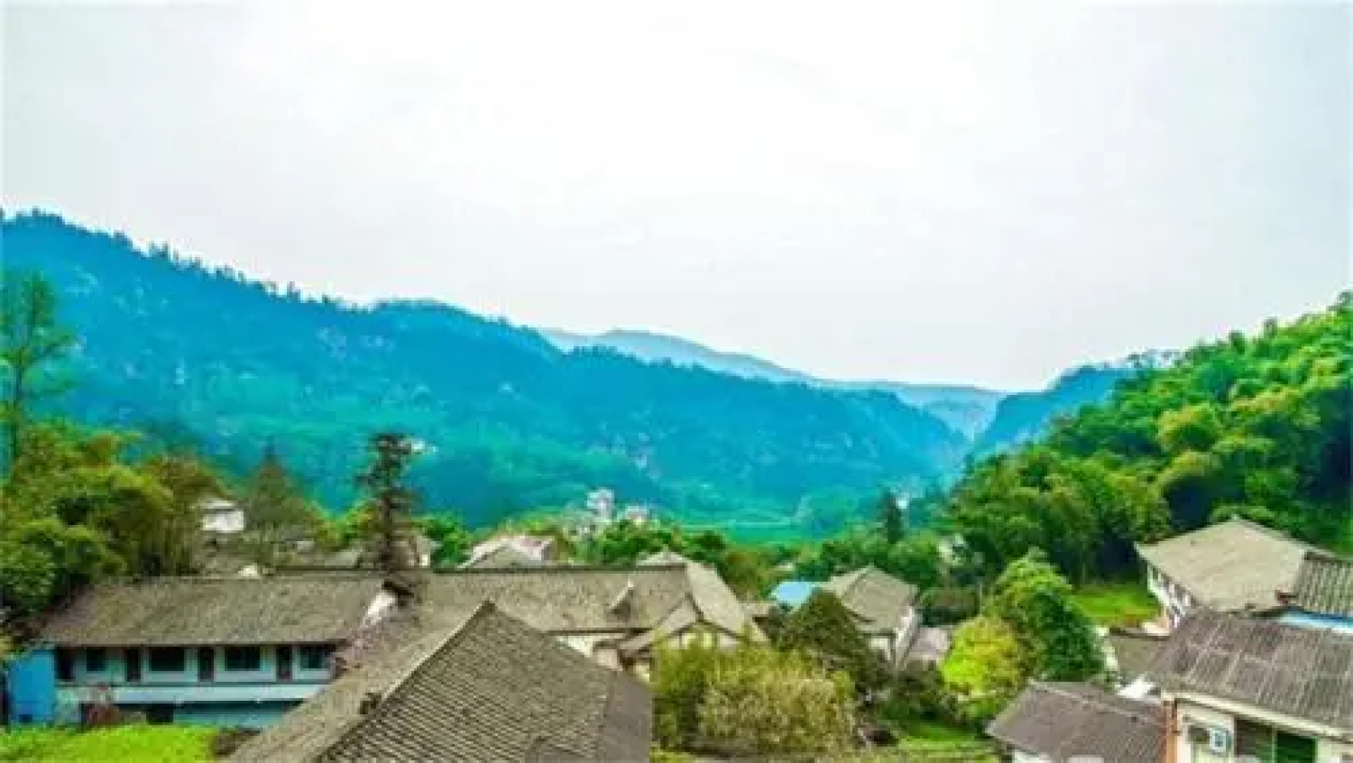 Emeishan Sanyuan Shuzhuang Home Stay