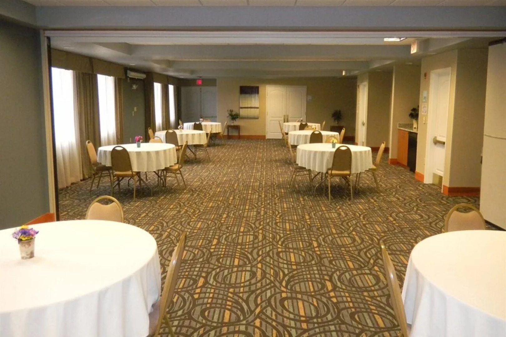 Holiday Inn Express & Suites Winner by IHG