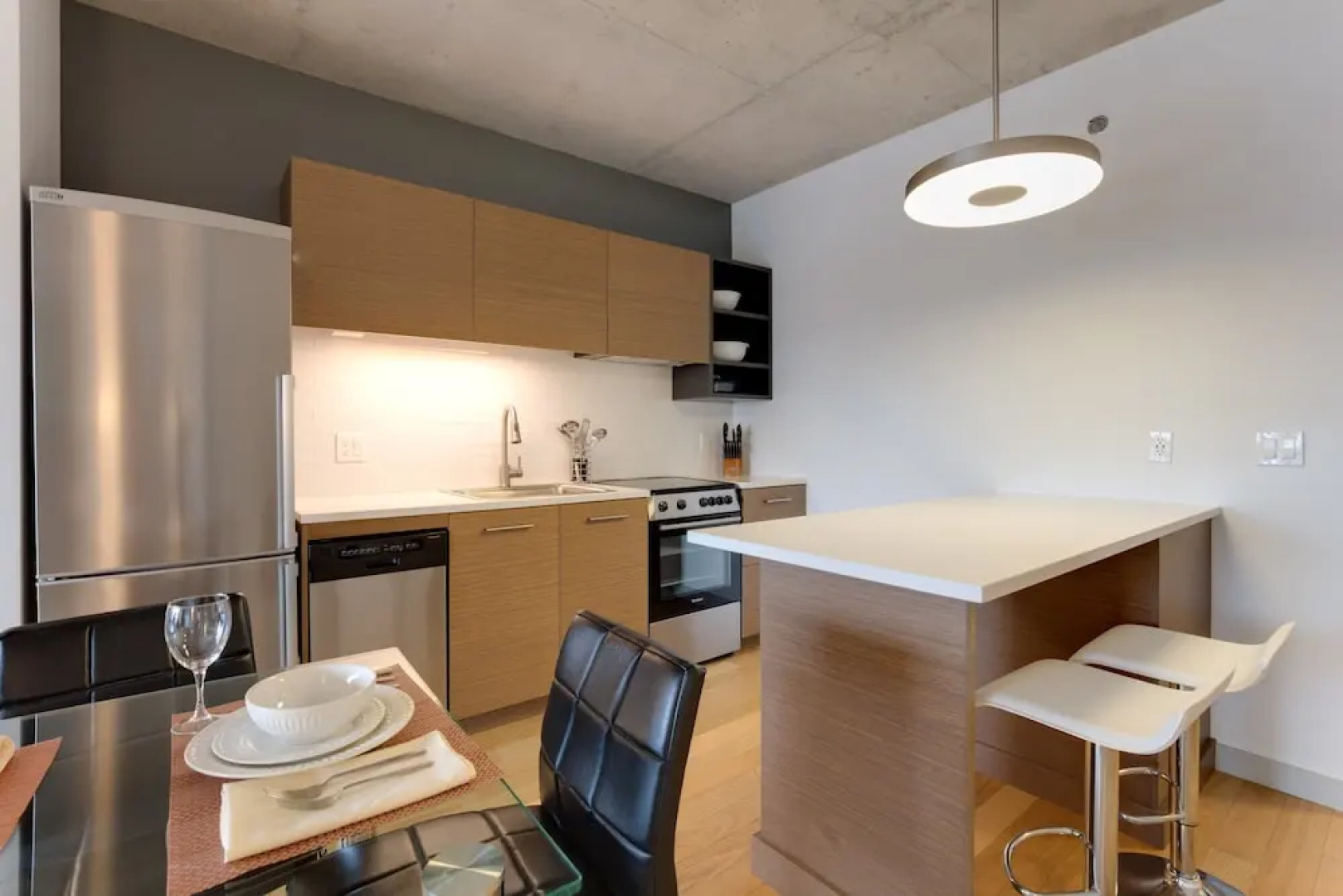 Global Luxury Suites at Seaport