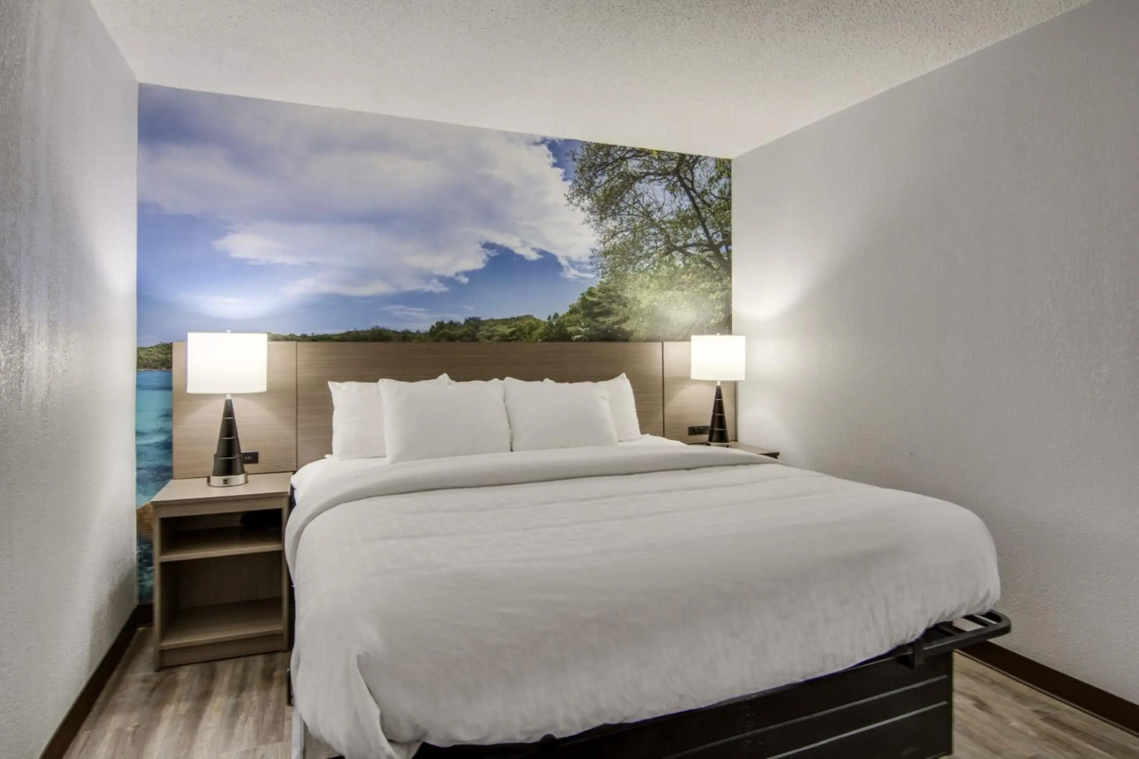 Pismo Lighthouse Suites