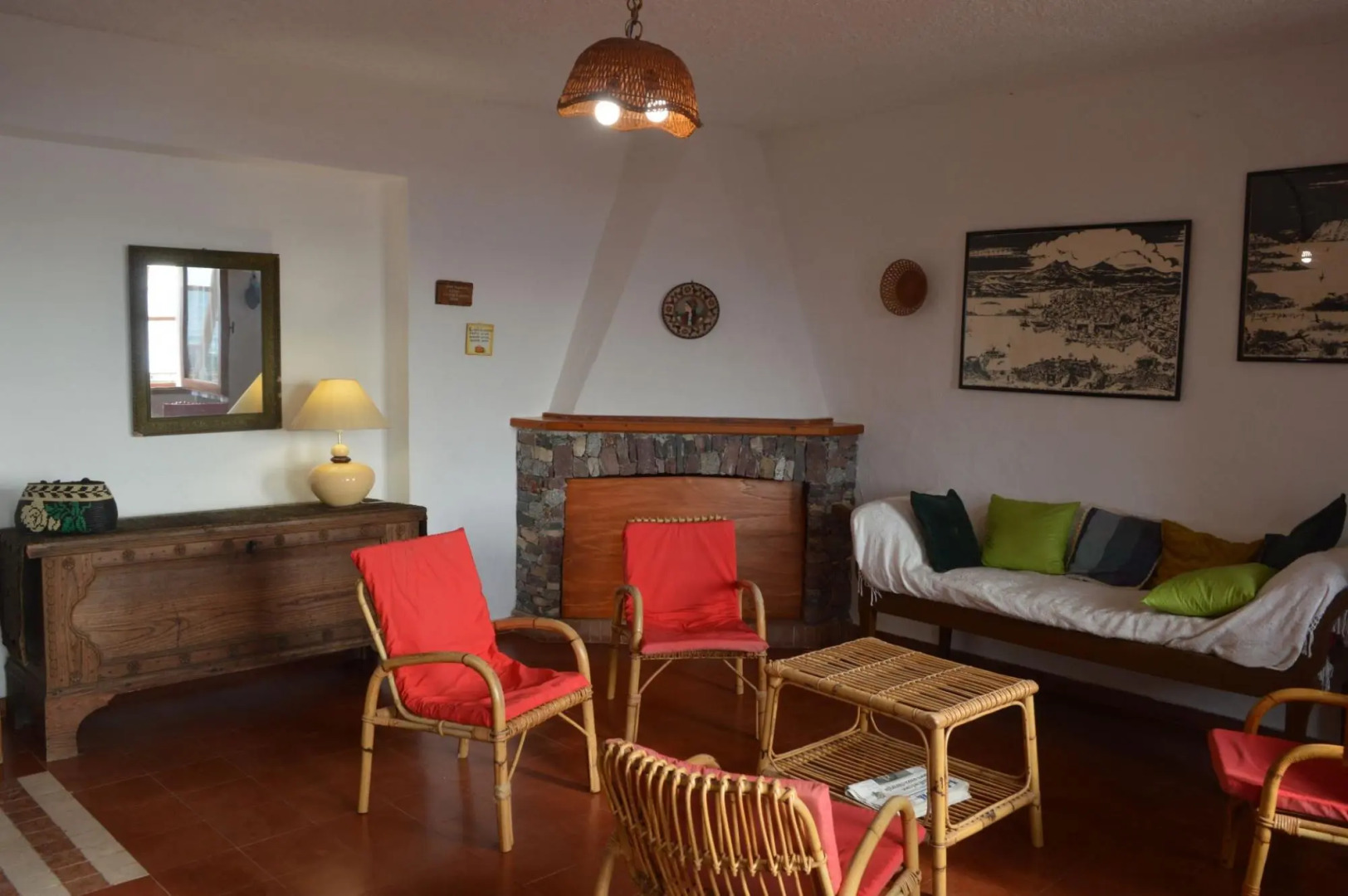 Seafront holiday home twenty meters from the western shore of Sardinia in S'archittu Beach-Casa del Giglio