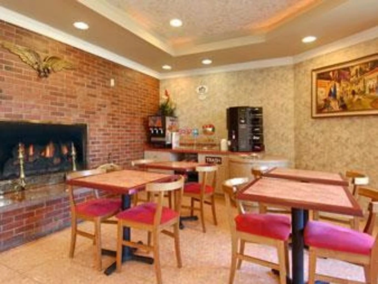 Super 8 Milford/New Haven