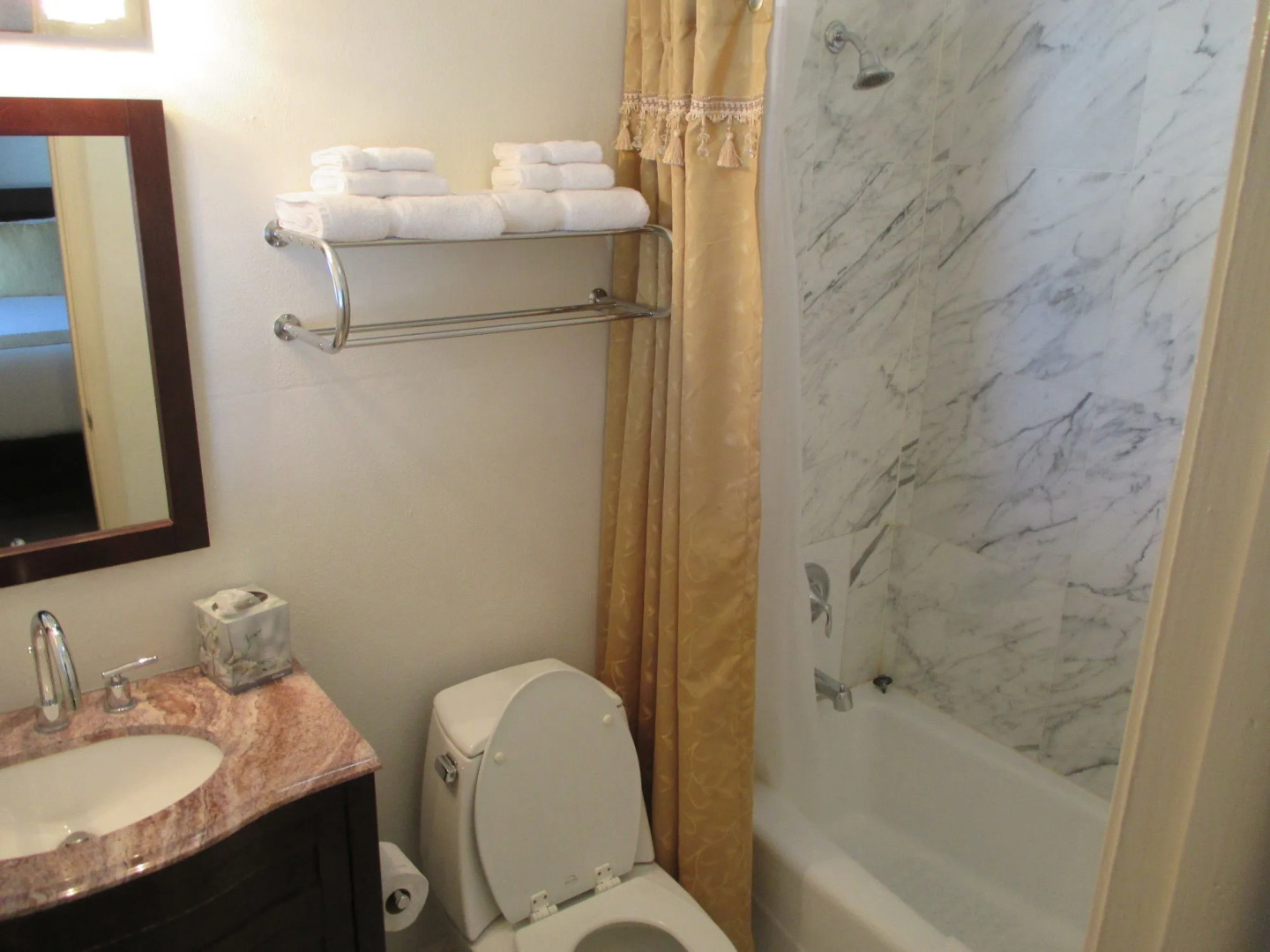 Ocean West Boutique Hotel