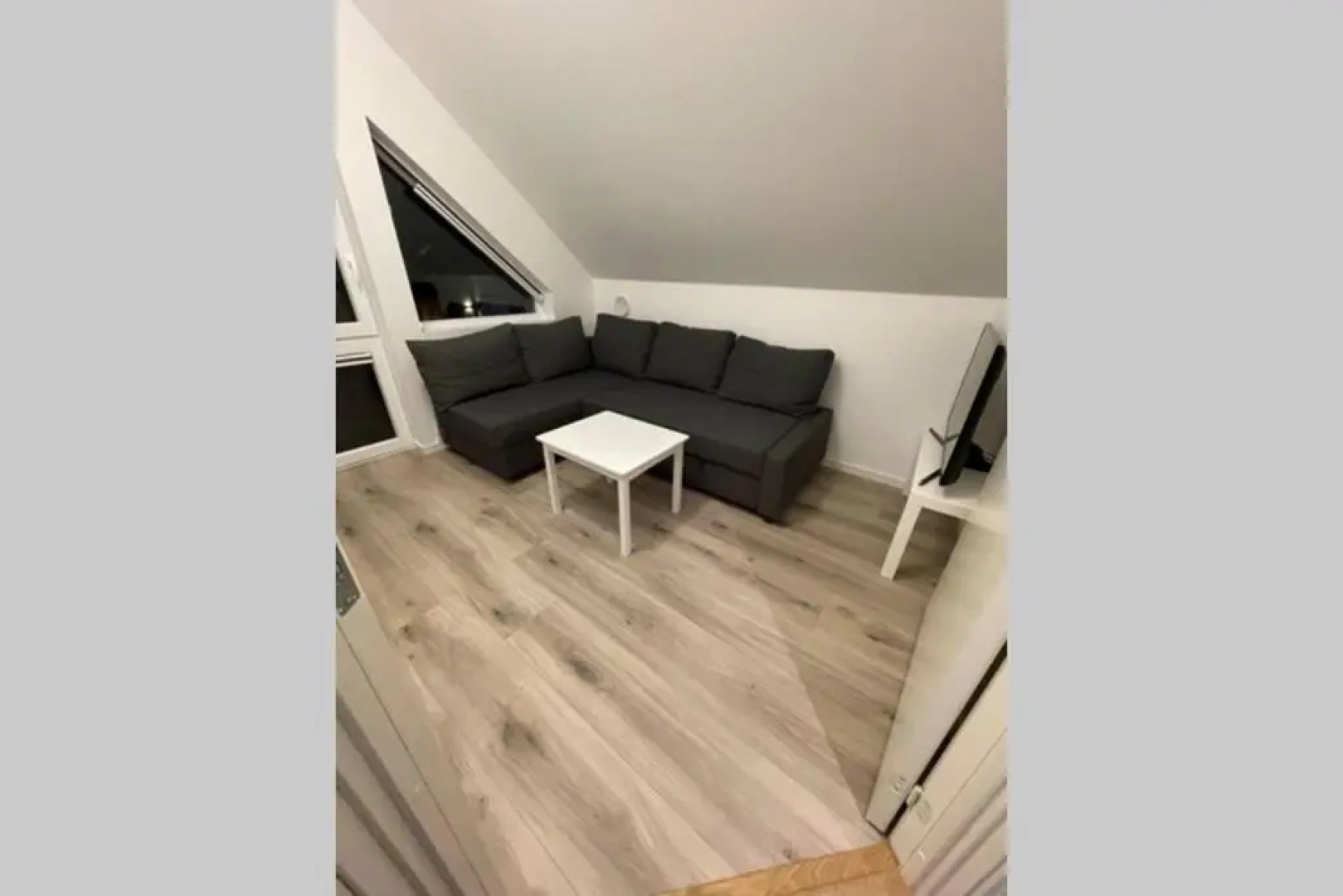 Nybygd feriebolig rett ved strand til leie!