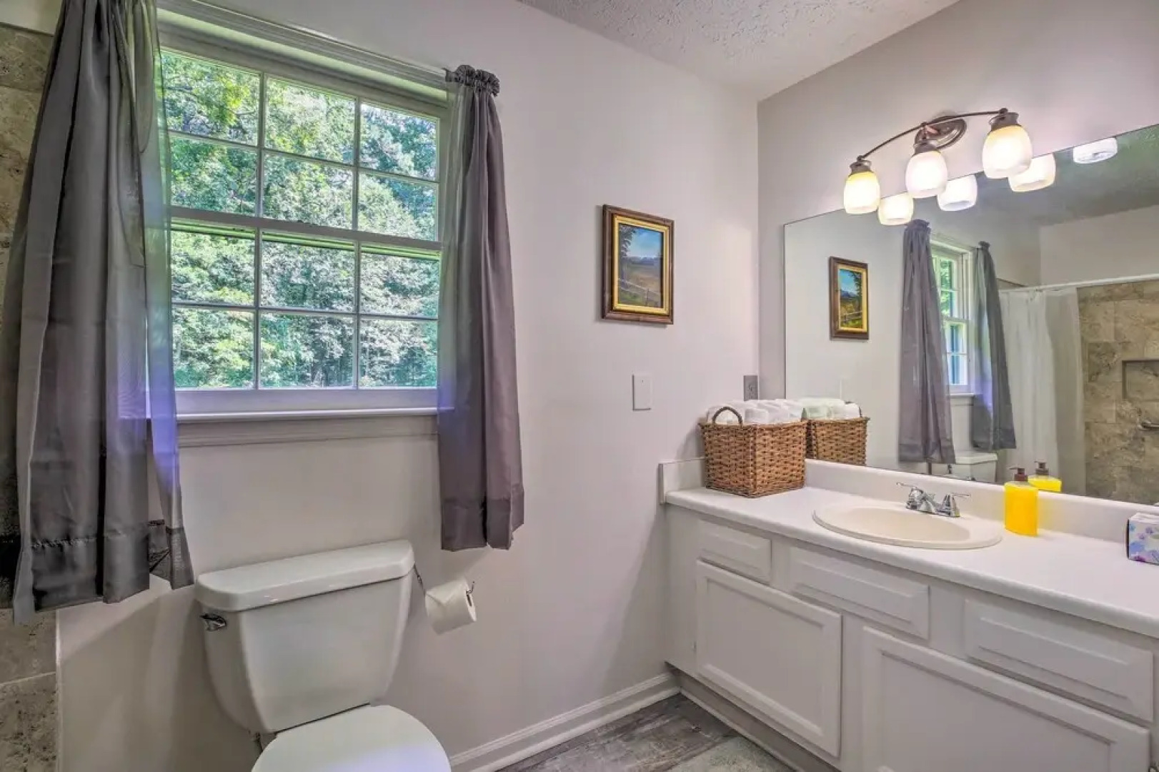 Quiet Home w/ Fire Pit - 1 Mi to Downtown Acworth!