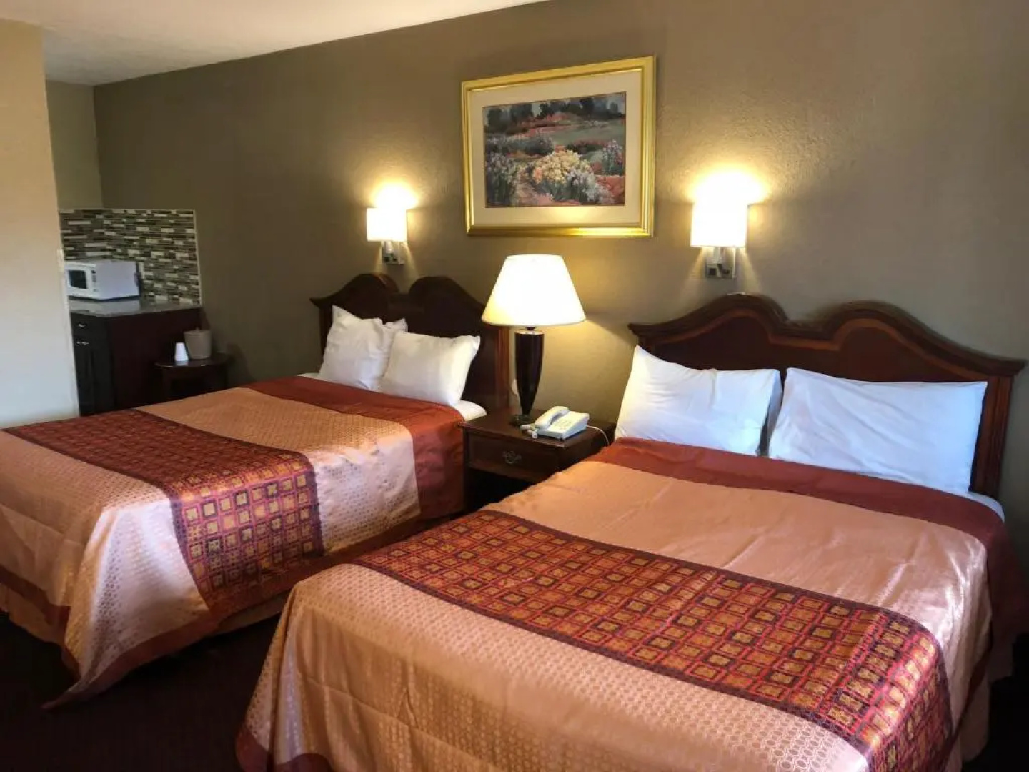 Travel Inn & Suites
