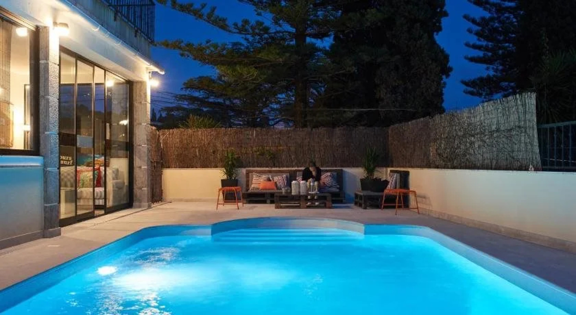 Cascais Cool Hostel Suites & Pool