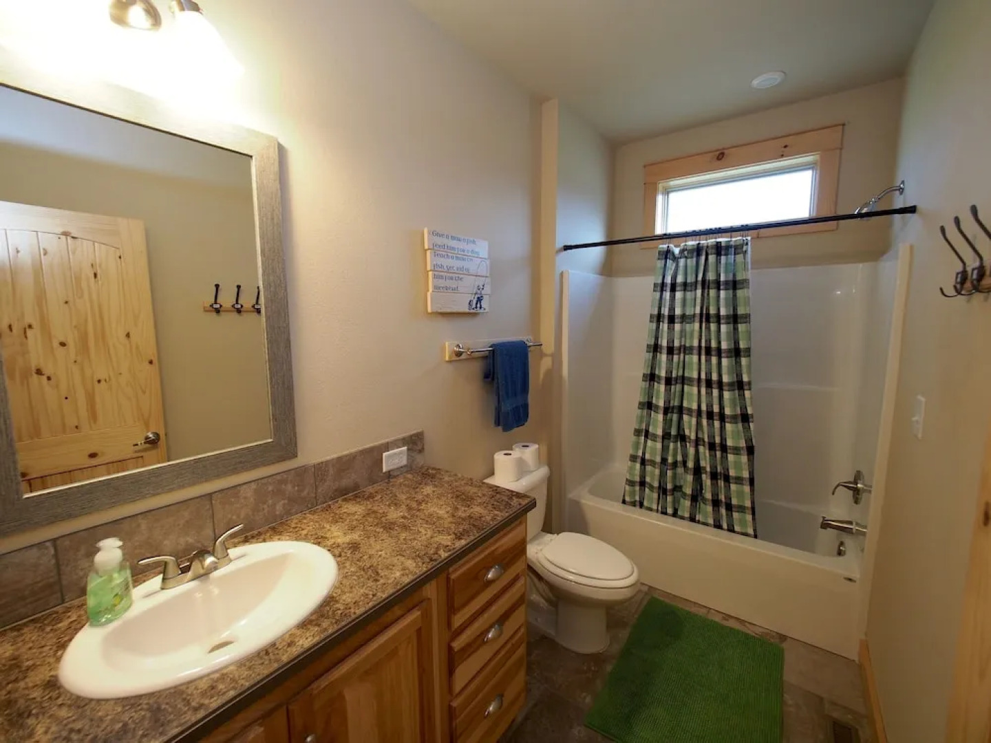 12907 Nathrop - 4 Bedroom Cabin