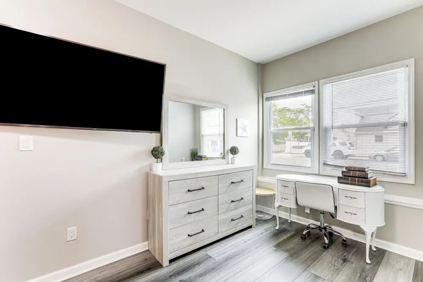 2 Blocks to Beach: Apt w/ Grill in Ocean Gate!