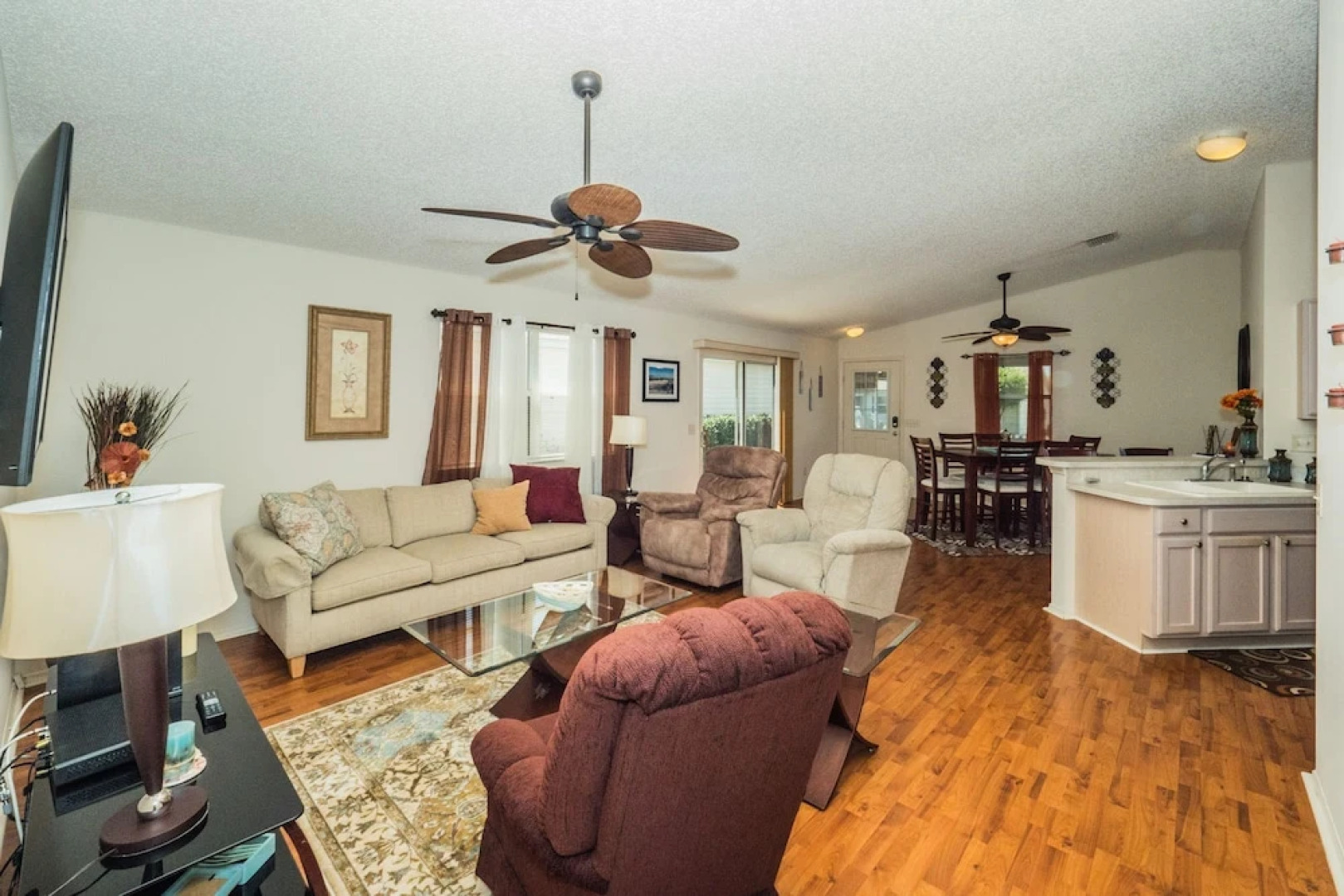 Hastings Lane 2681 by White Pelican VR