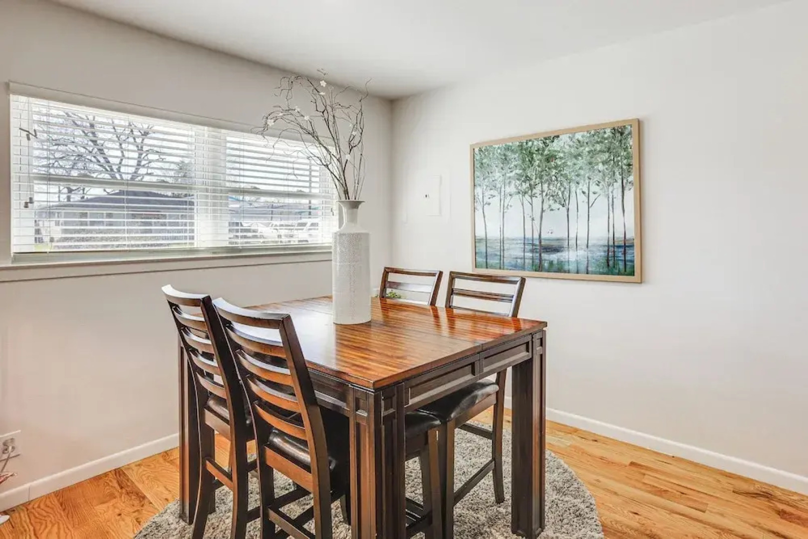 Pet-friendly Tomball Cottage: Steps to Downtown!