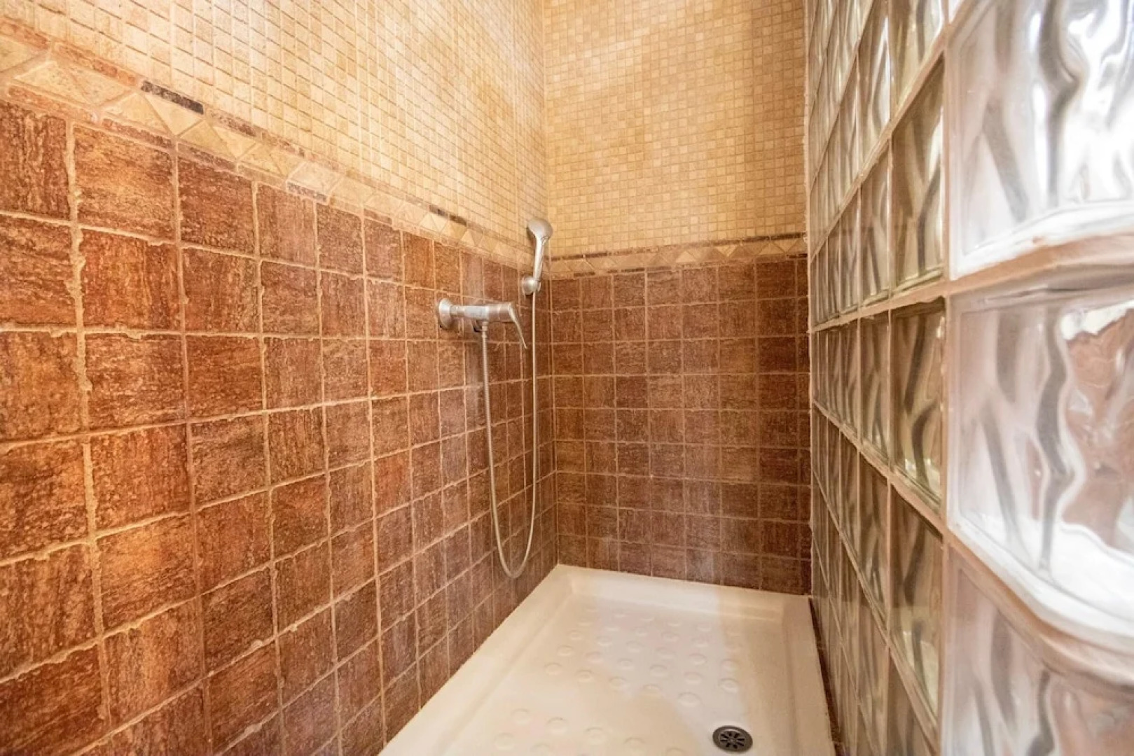 Mountain Chalet Sea Views & Pool Iptx