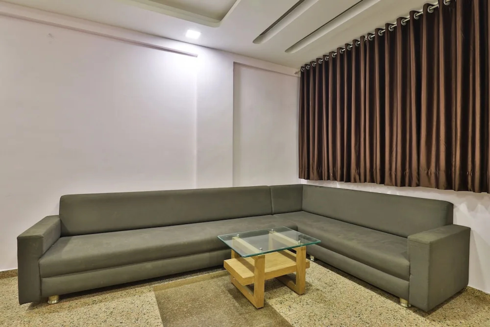 OYO 28444 Hotel Ab Apple