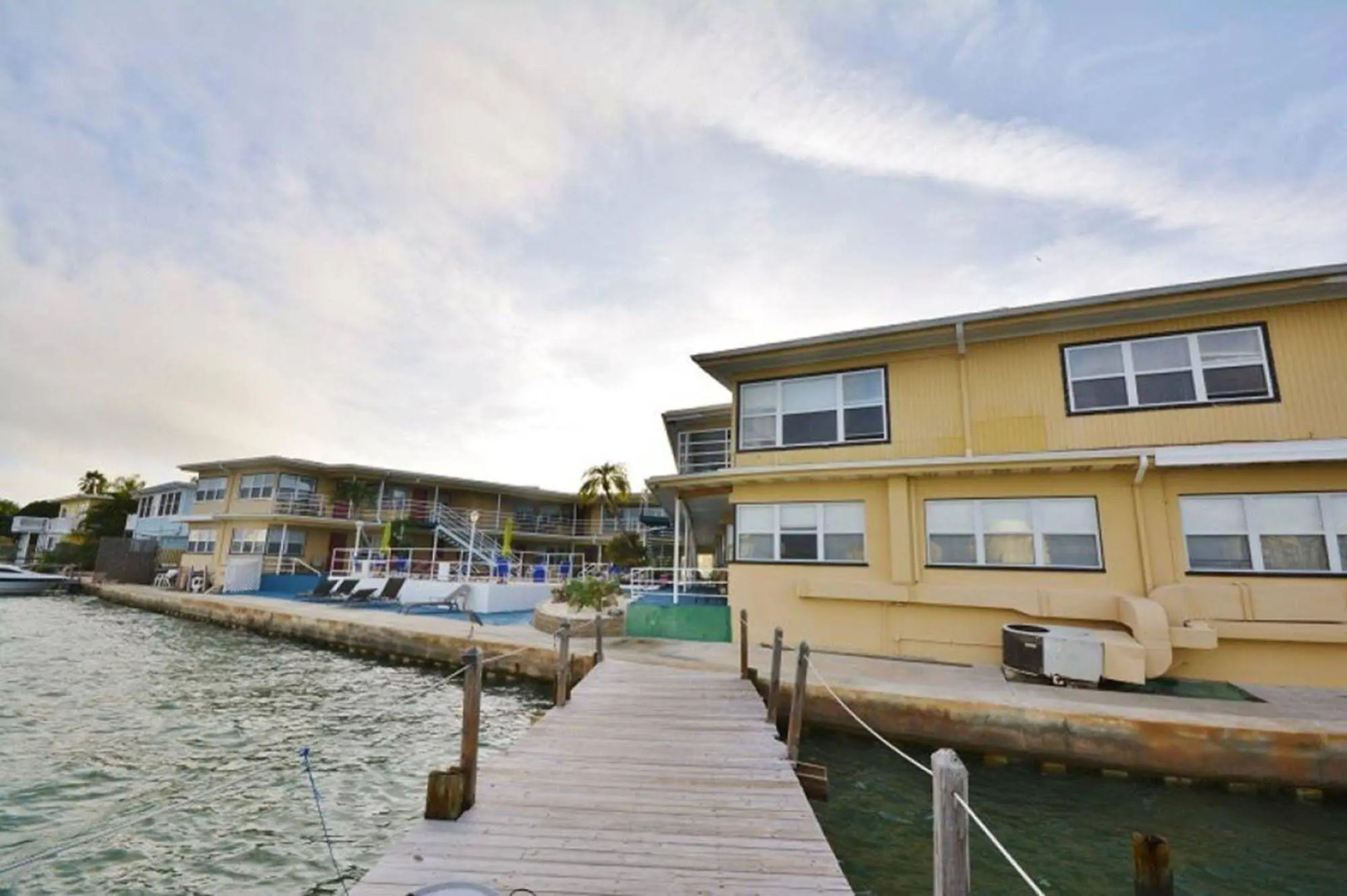 Ebb Tide - A Boutique Waterfront Resort