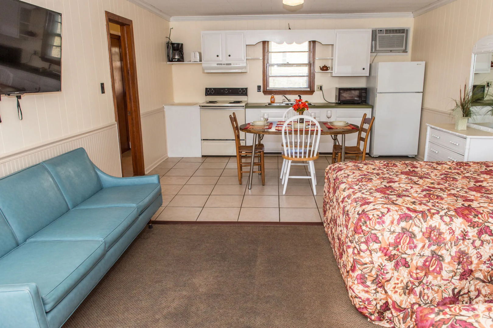 Oceanside Court by Kees Vacations