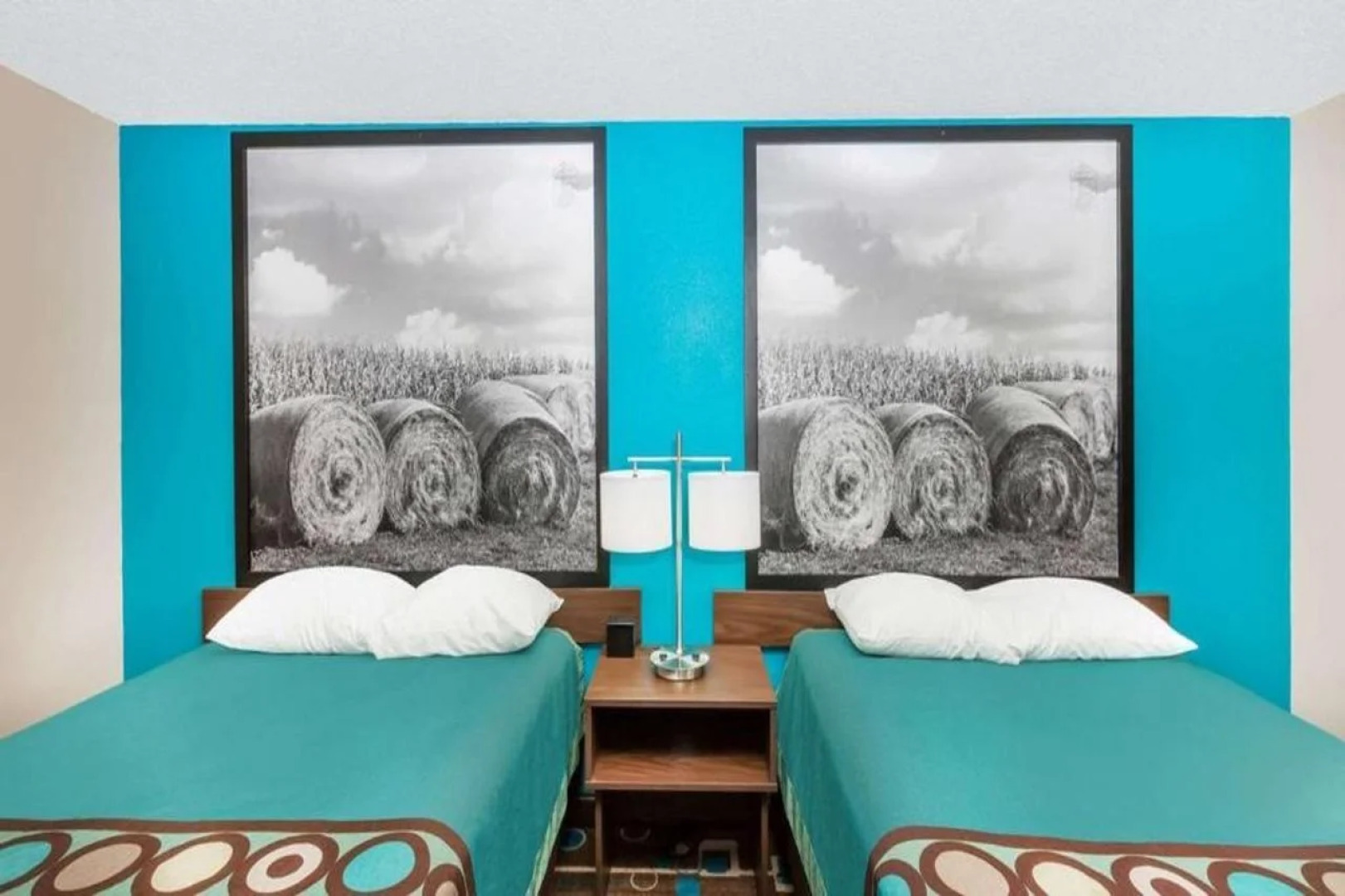 Super 8 By Wyndham Spencer